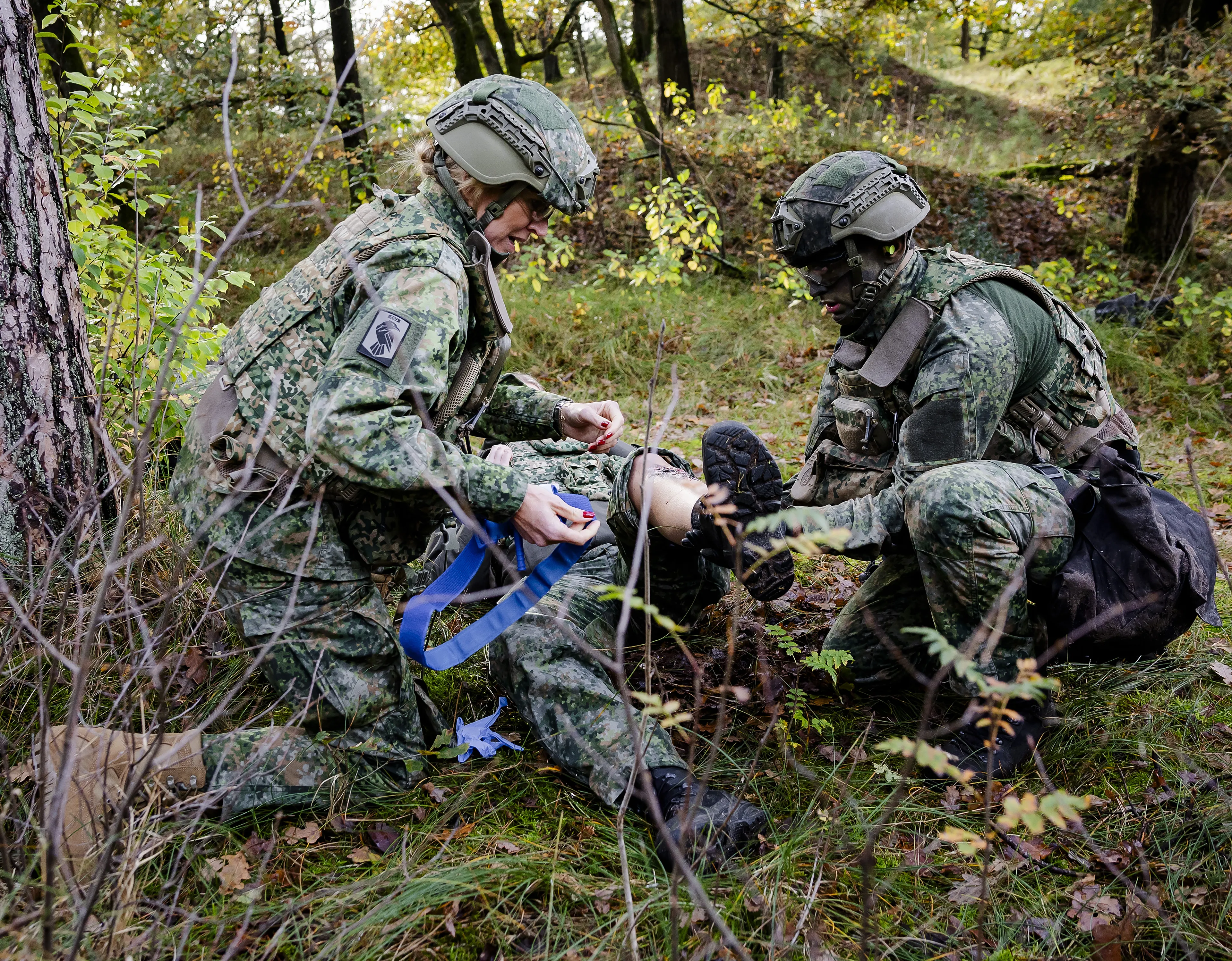 De koningin leert een tourniquet aanleggen (2025).