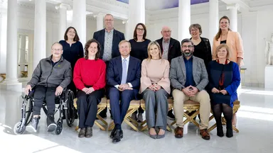 Koningspaar in gesprek met tien briefschrijvers op Paleis Noordeinde