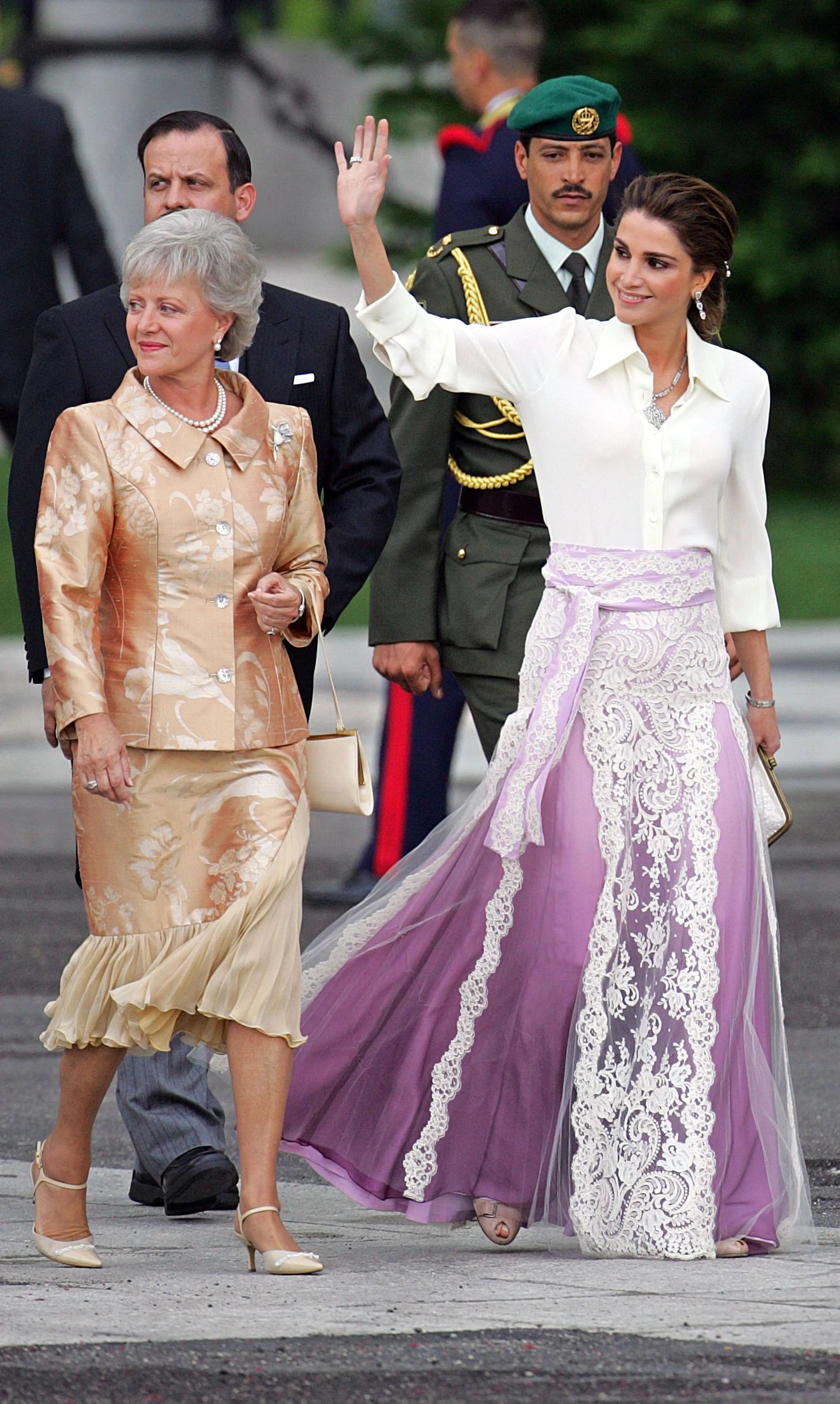 Prinses Muna met koningin Rania (2004).