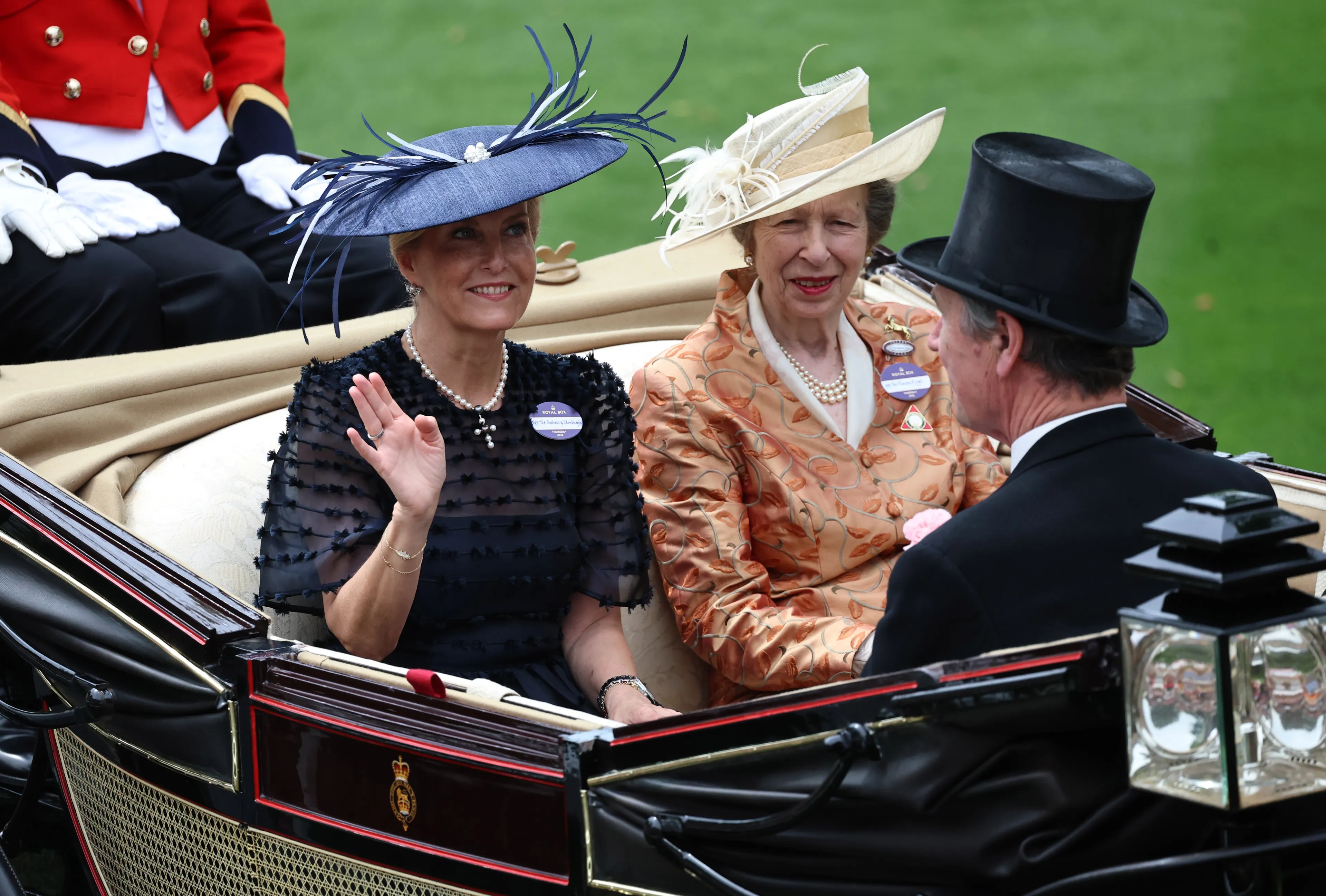 Prinses Anne en hertogin Sophie.