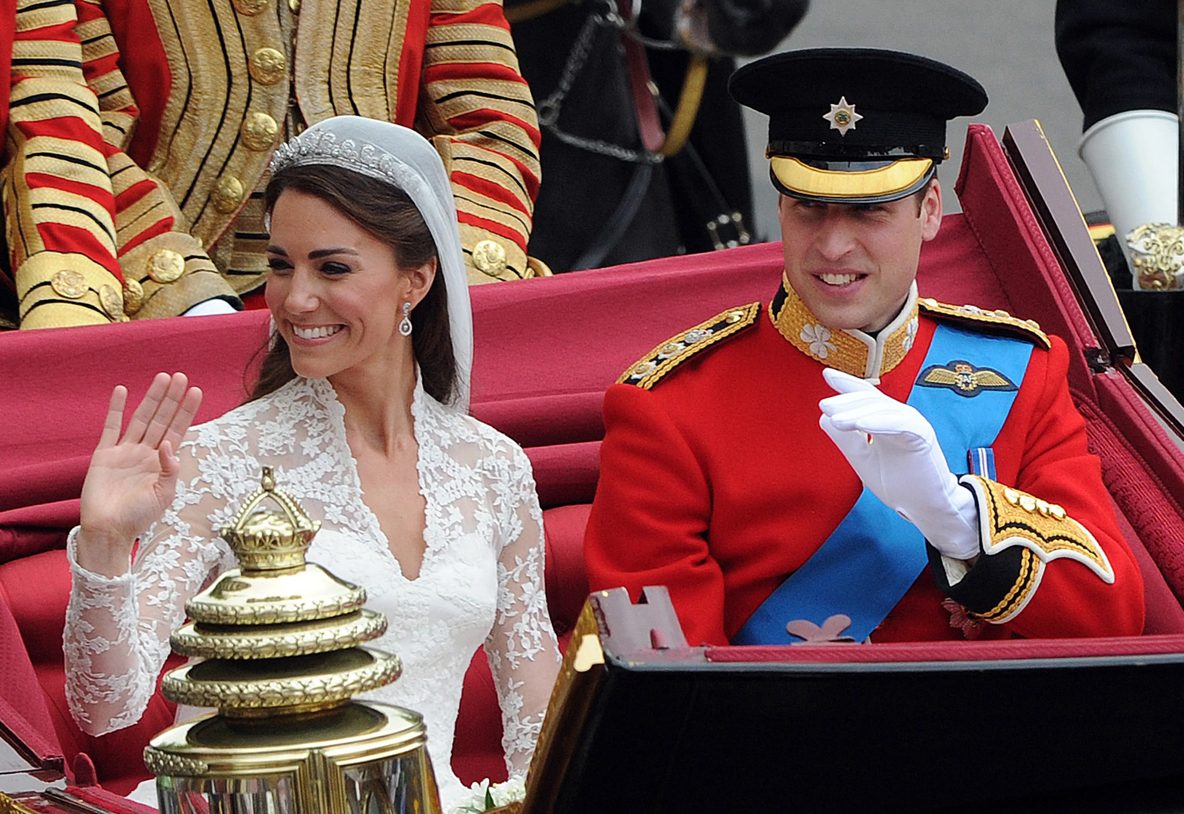 Dit wist je nog niet over het trouwuniform van prins William