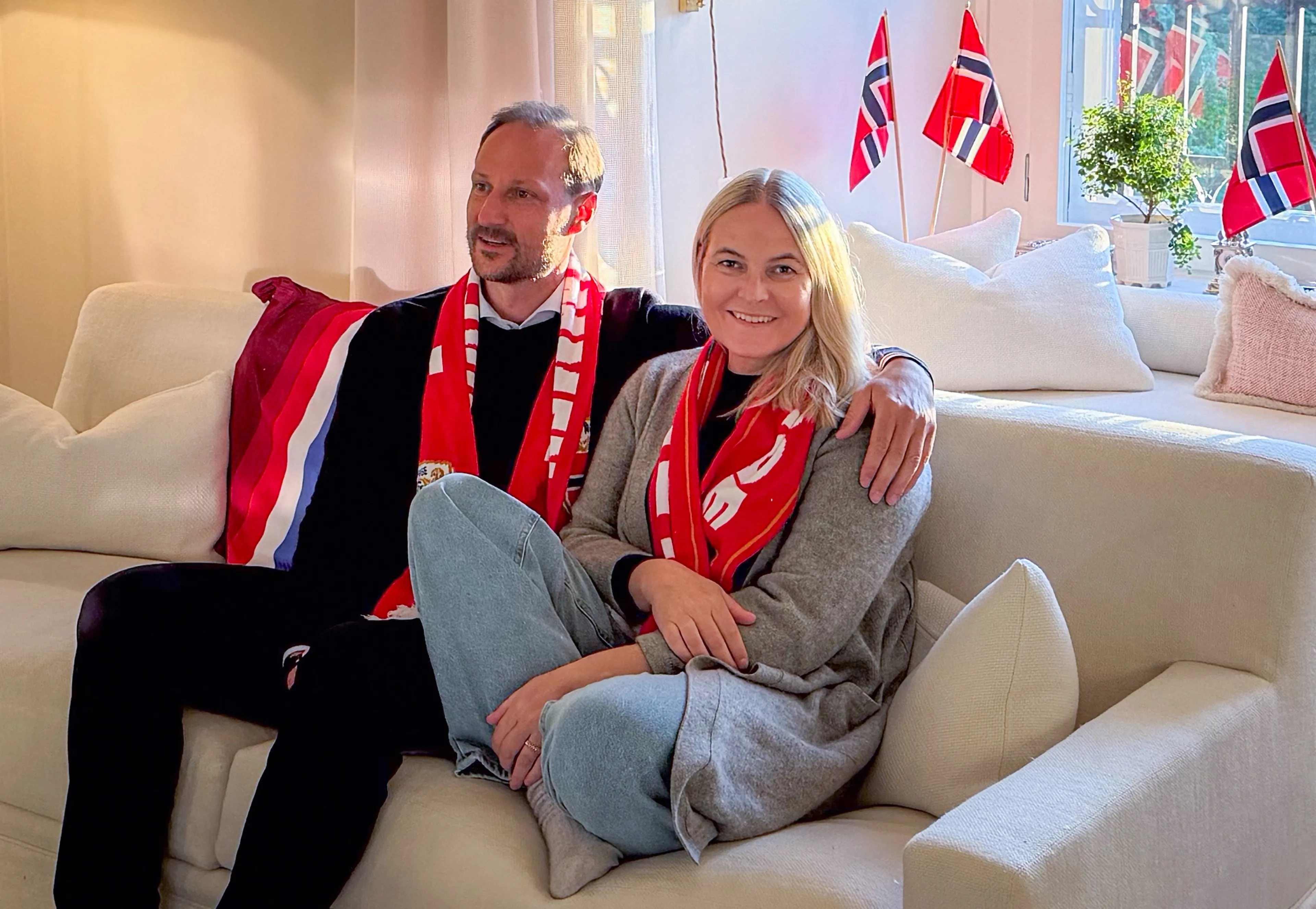Het paar keek eerder al thuis naar het WK-voetbal (juli 2026).