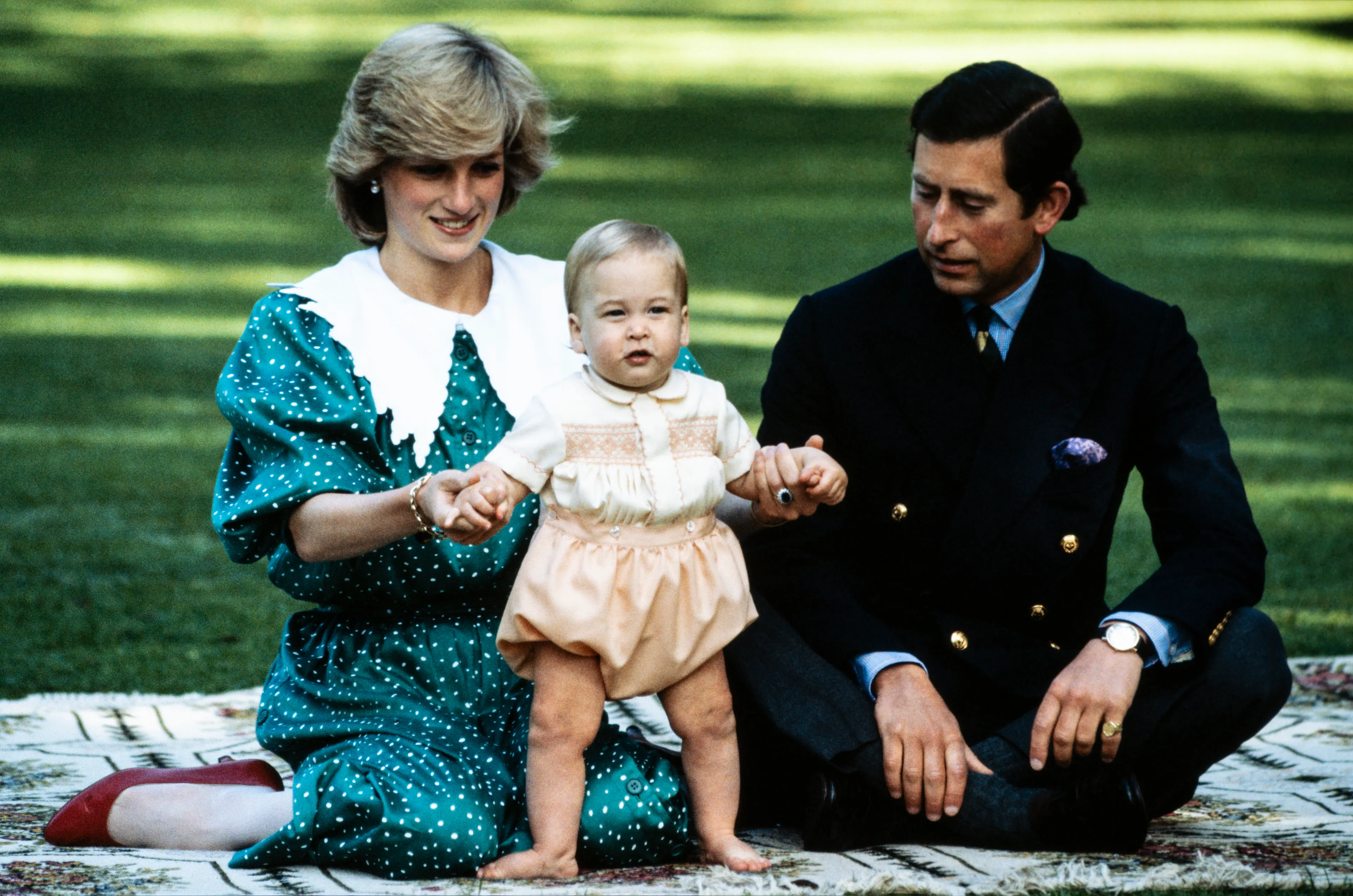 Prins William was nog maar negen oud toen zijn eerste fotosessie op de agenda stond.