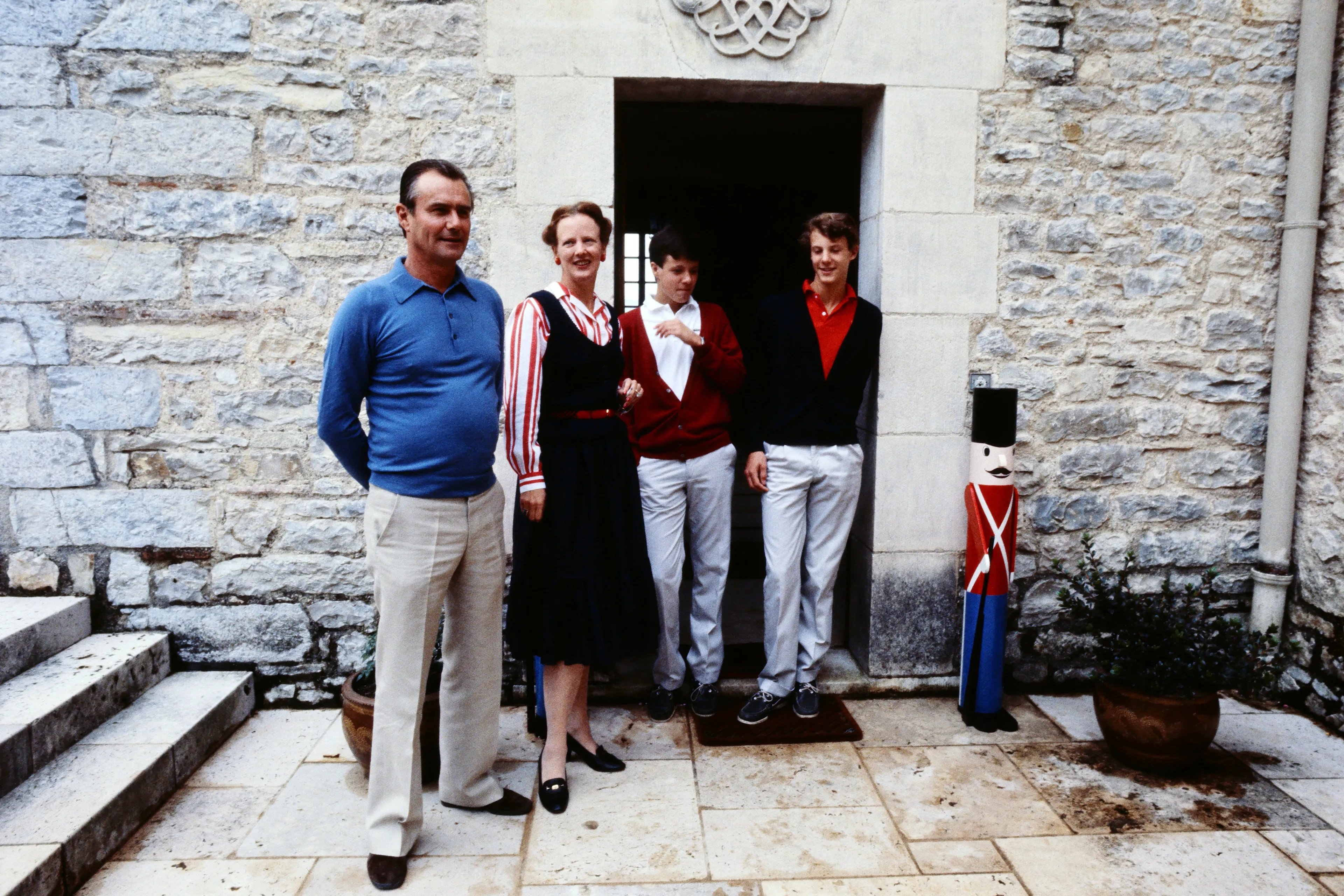 Het gezin tijdens een zomervakantie in Frankrijk (1984).