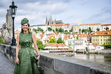 Primeur: koningin Máxima zet staatsbezoek Tsjechië alleen voort na vertrek koning Willem-Alexander