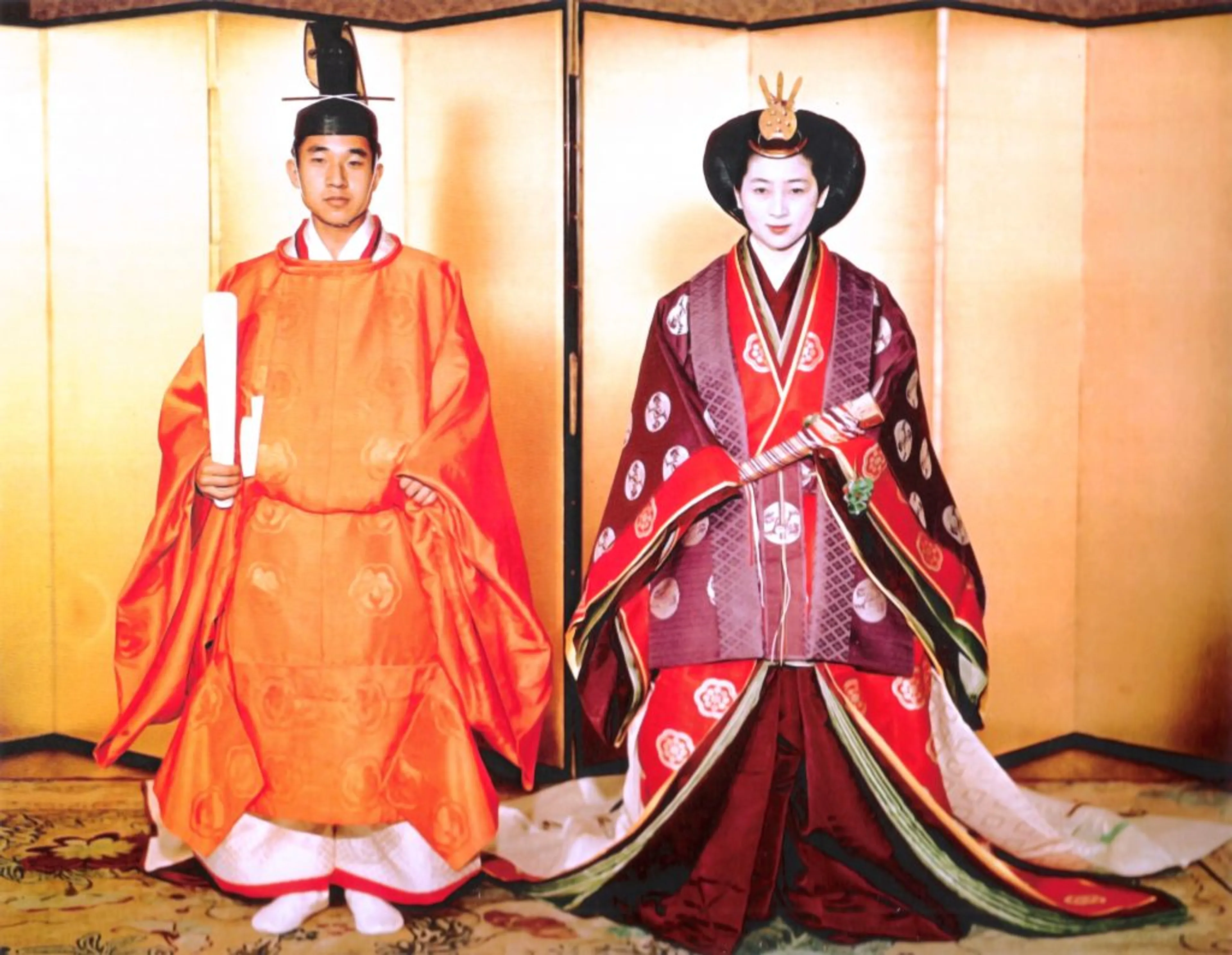 Huwelijk Akihito met het 'burgermeisje' Michiko.