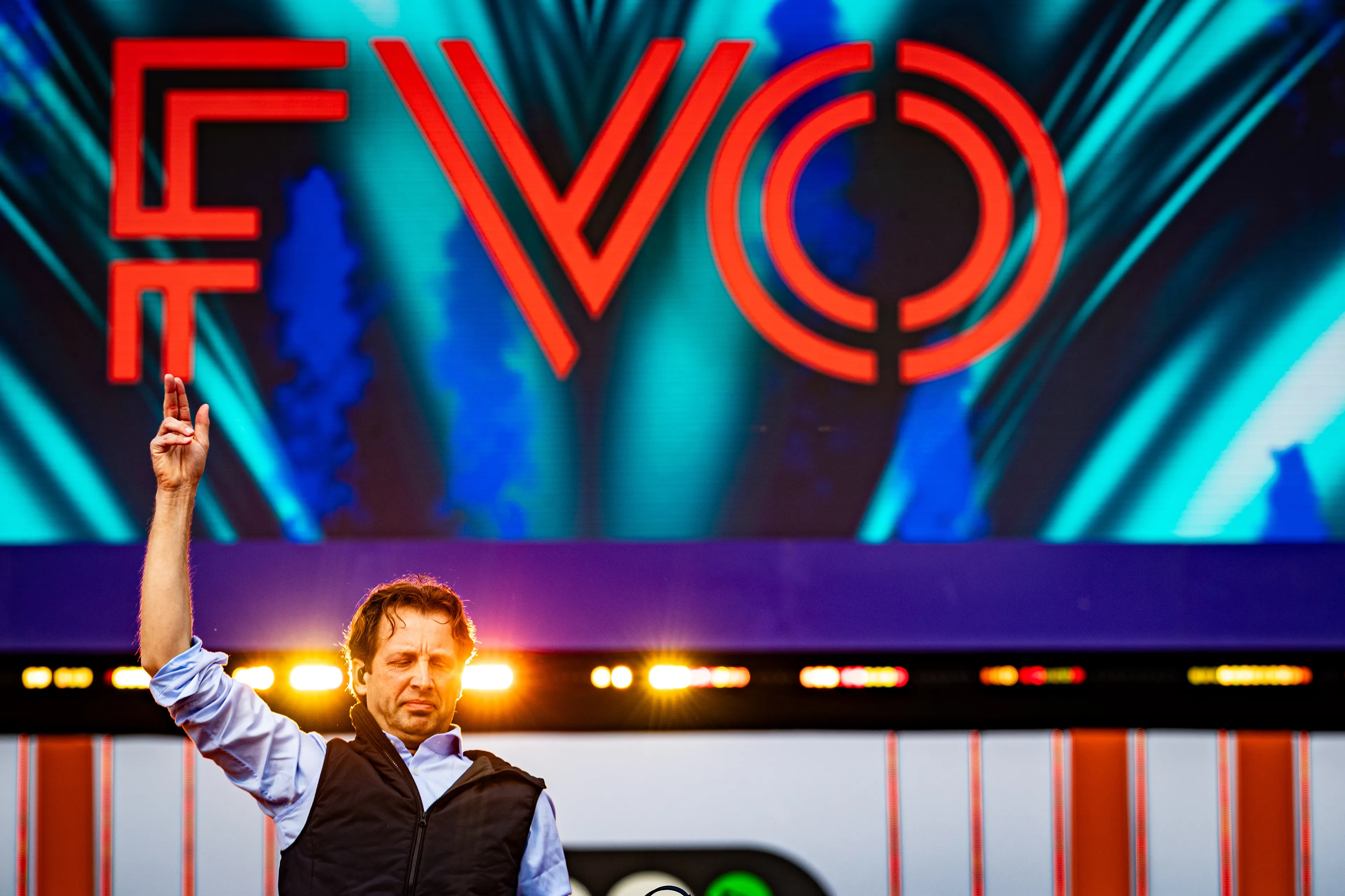 Prins Floris als DJ bij 538 Koningsdag (2024).