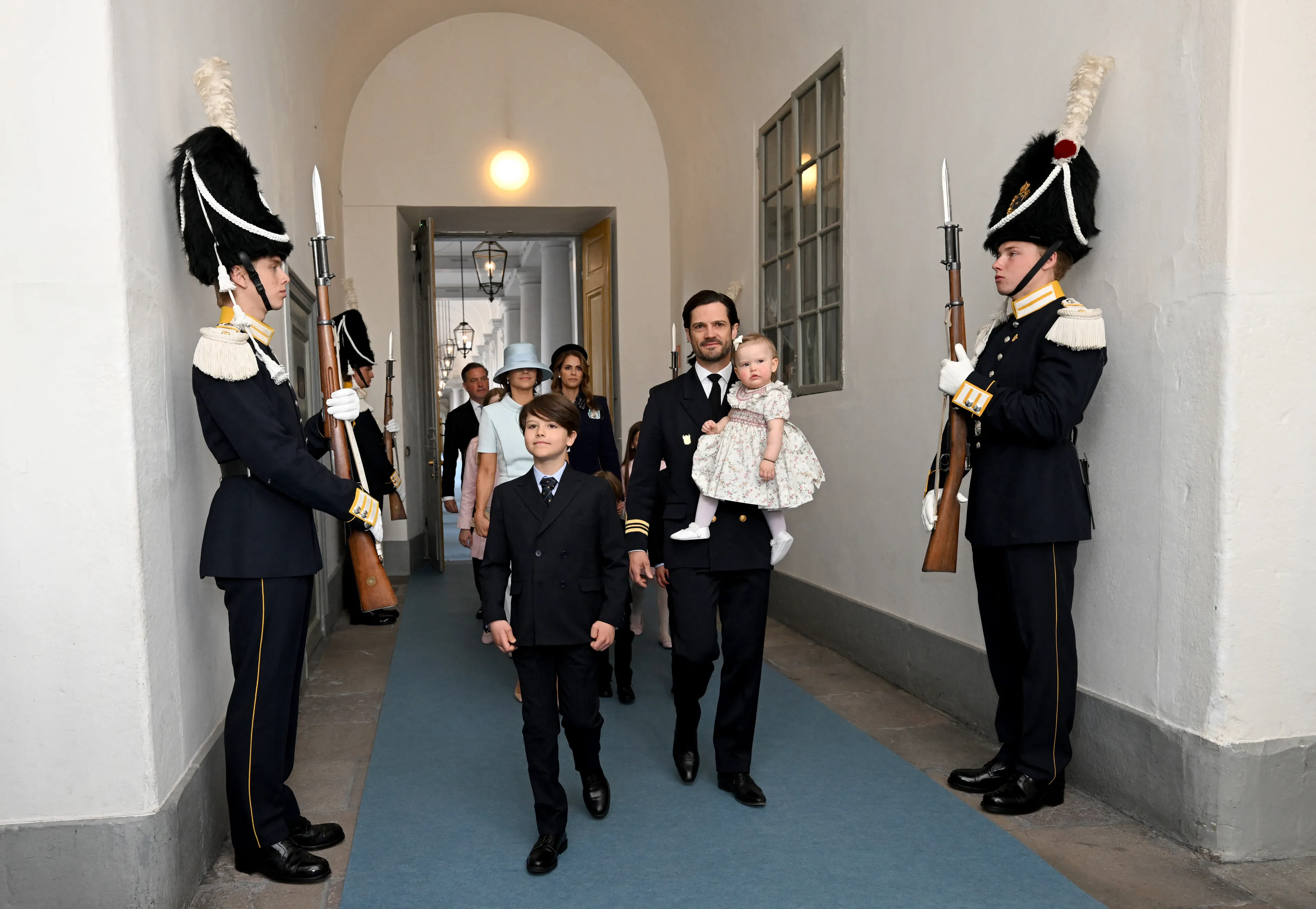 Prins Carl Philip met prinses Ines en prins Alexander.