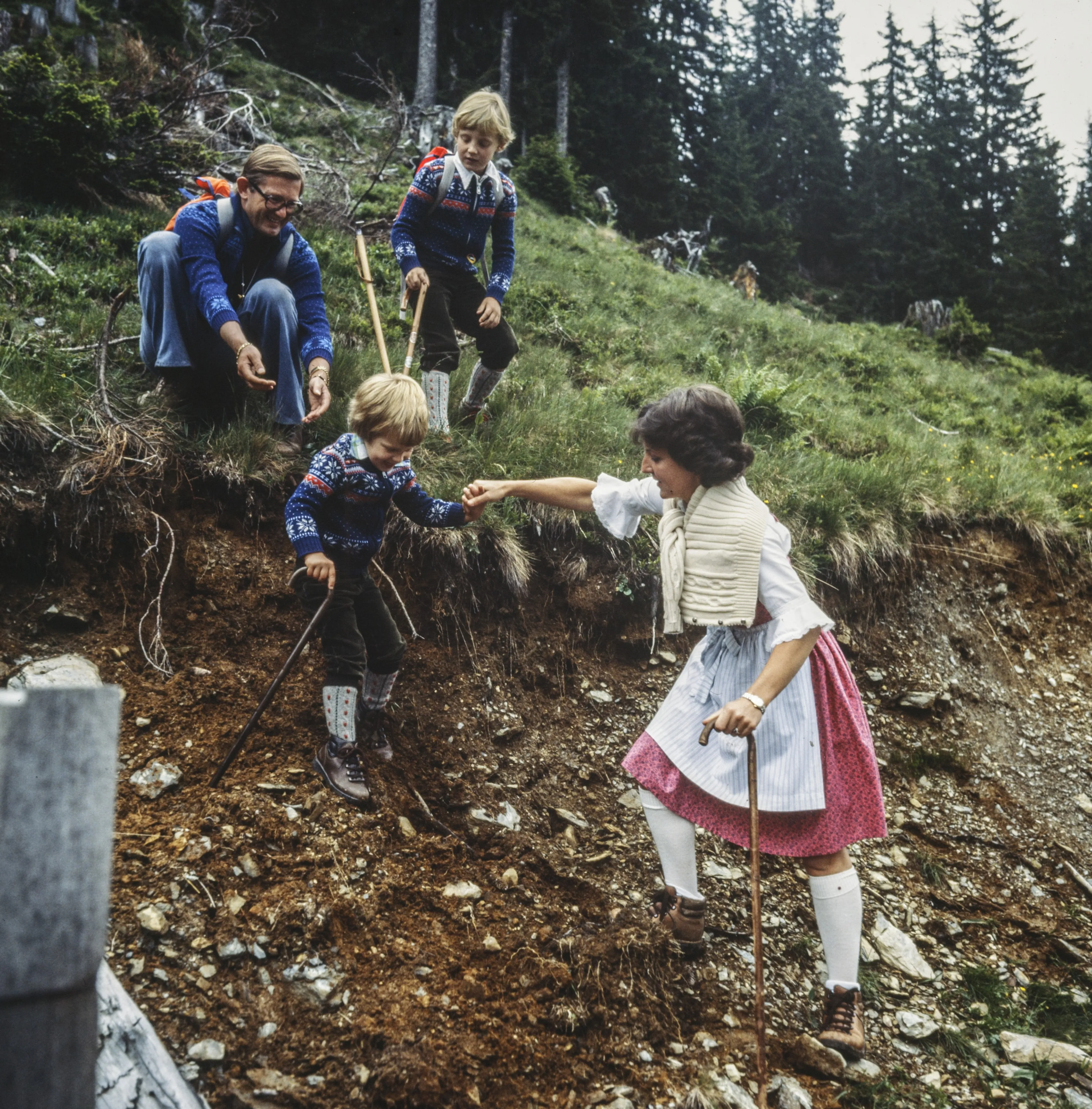 Prinses Margriet helpt prins Floris de berg af (1979).