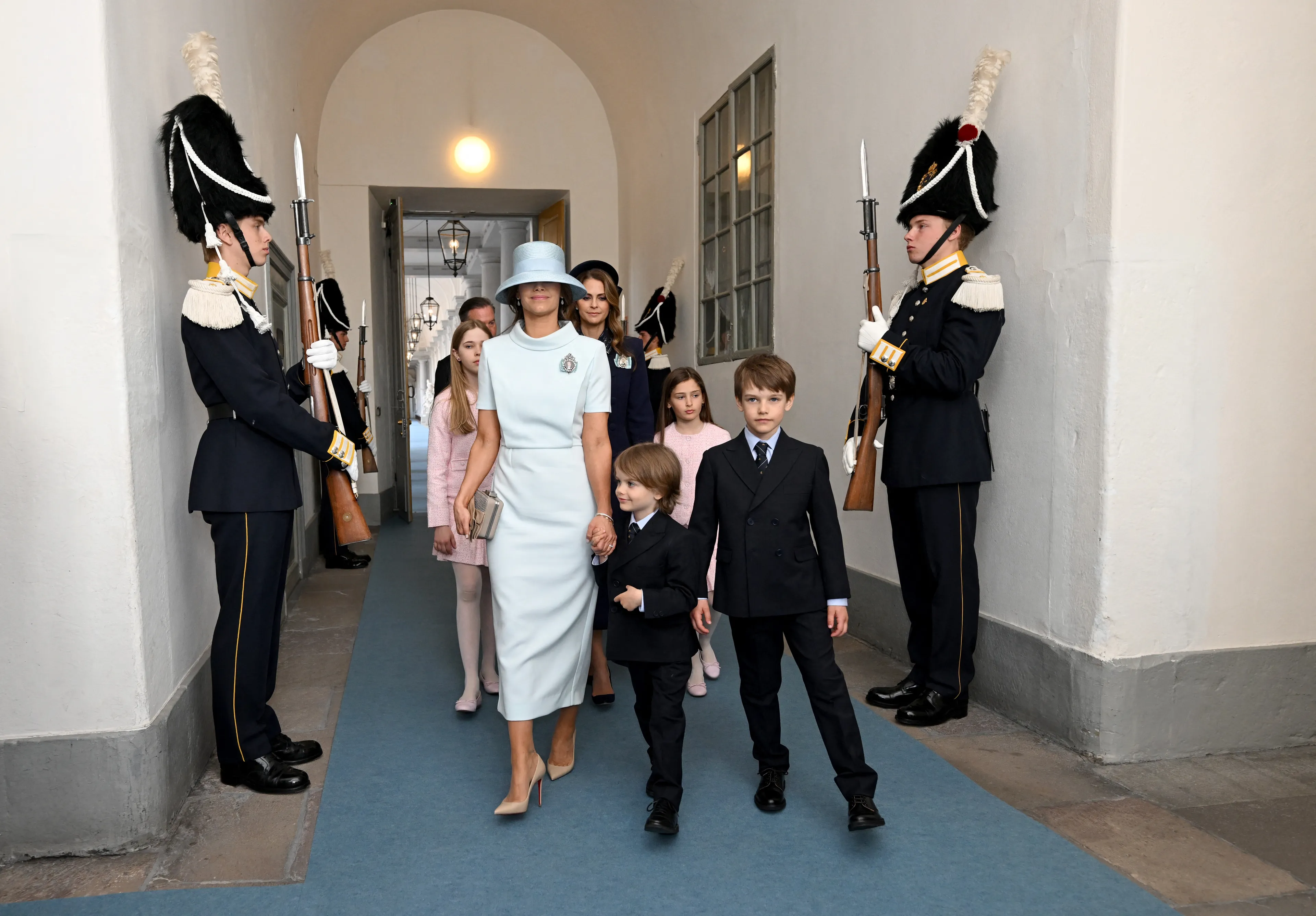 Prinses Sofia met haar zoons prins Gabriel en prins Julian.