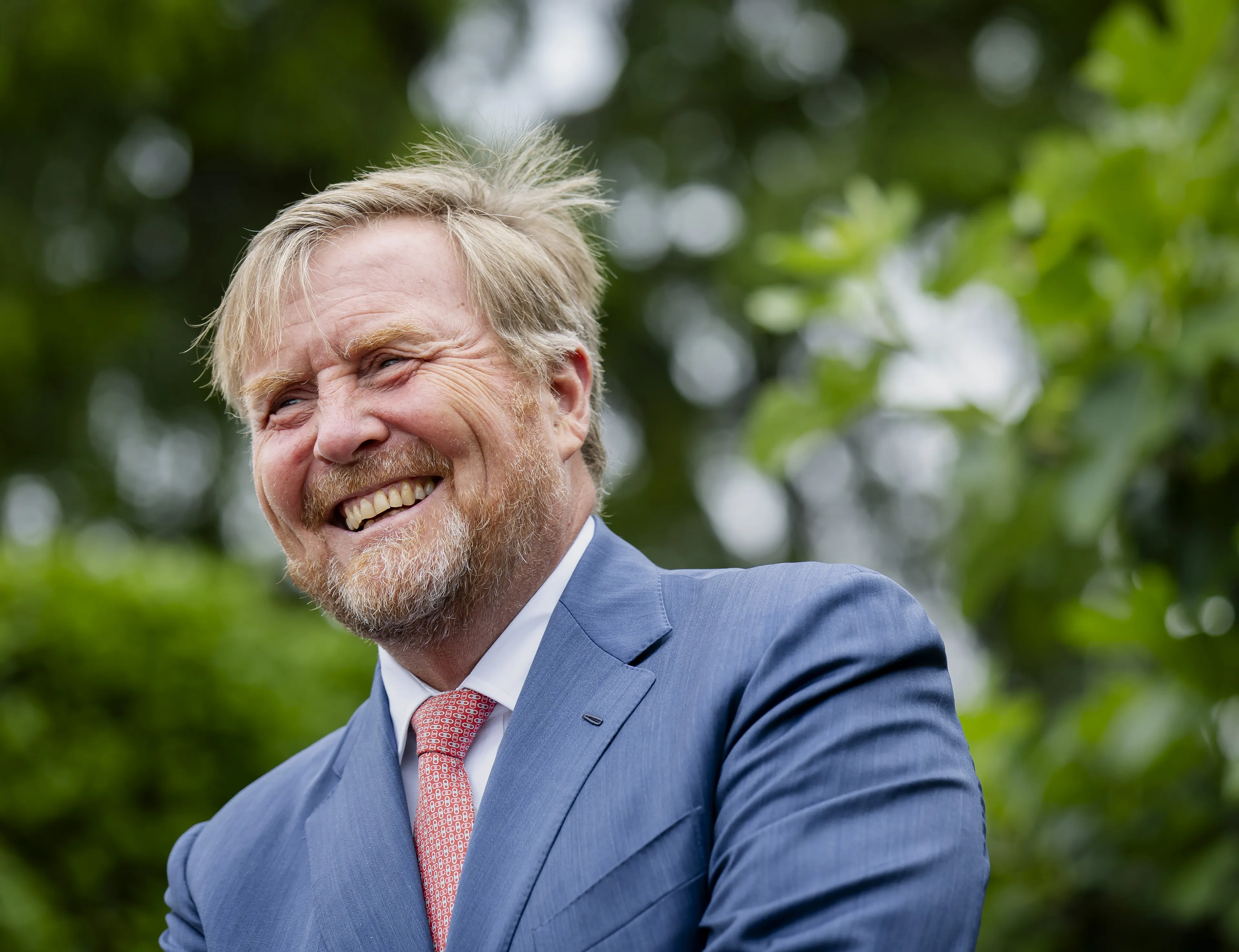 Koning Willem-Alexander bezoekt burgerinitiatief voor voorbereiding op bosbranden
