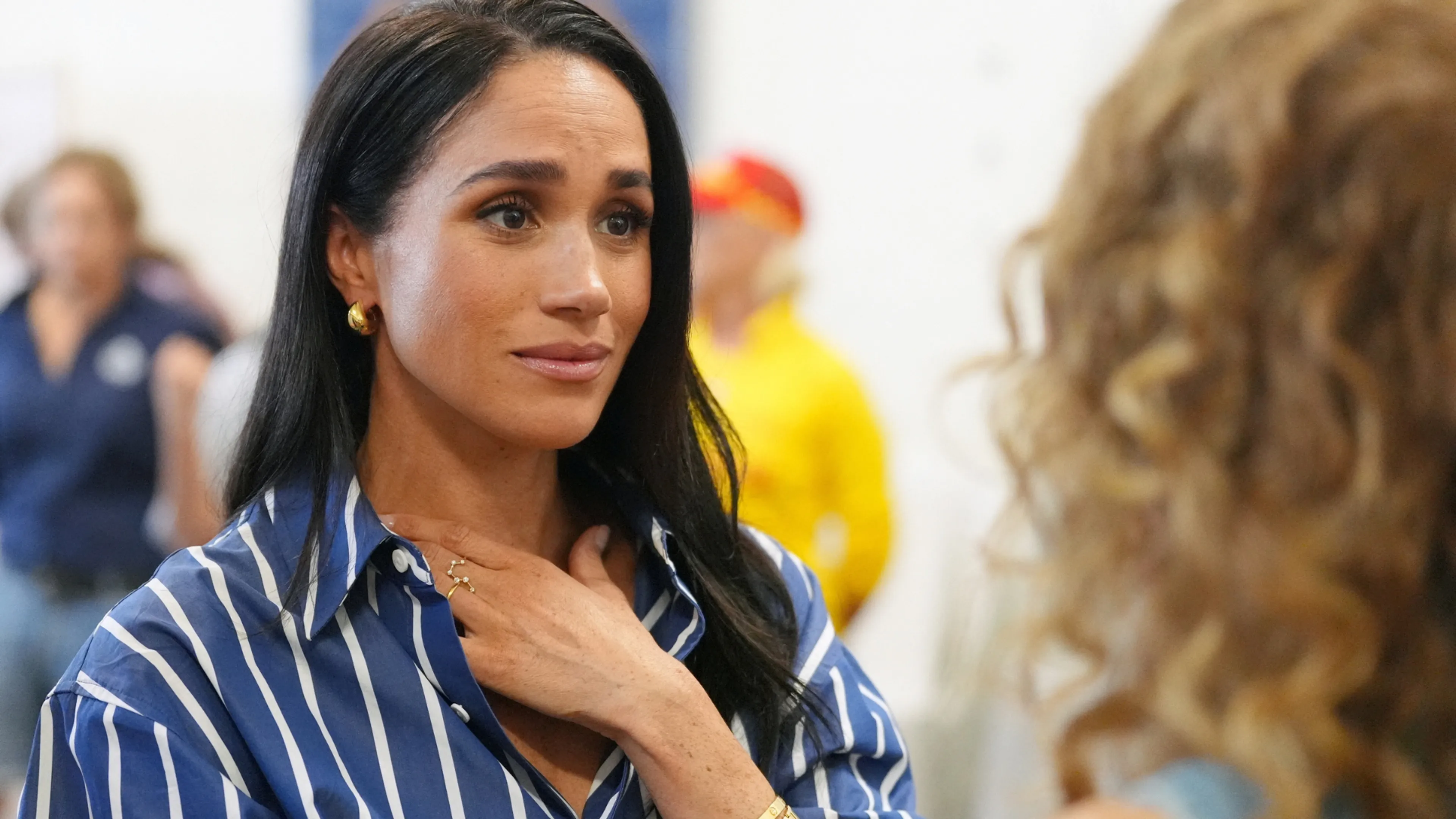 Meghan draagt bekend horloge van prinses Diana bij bijzonder bezoek
