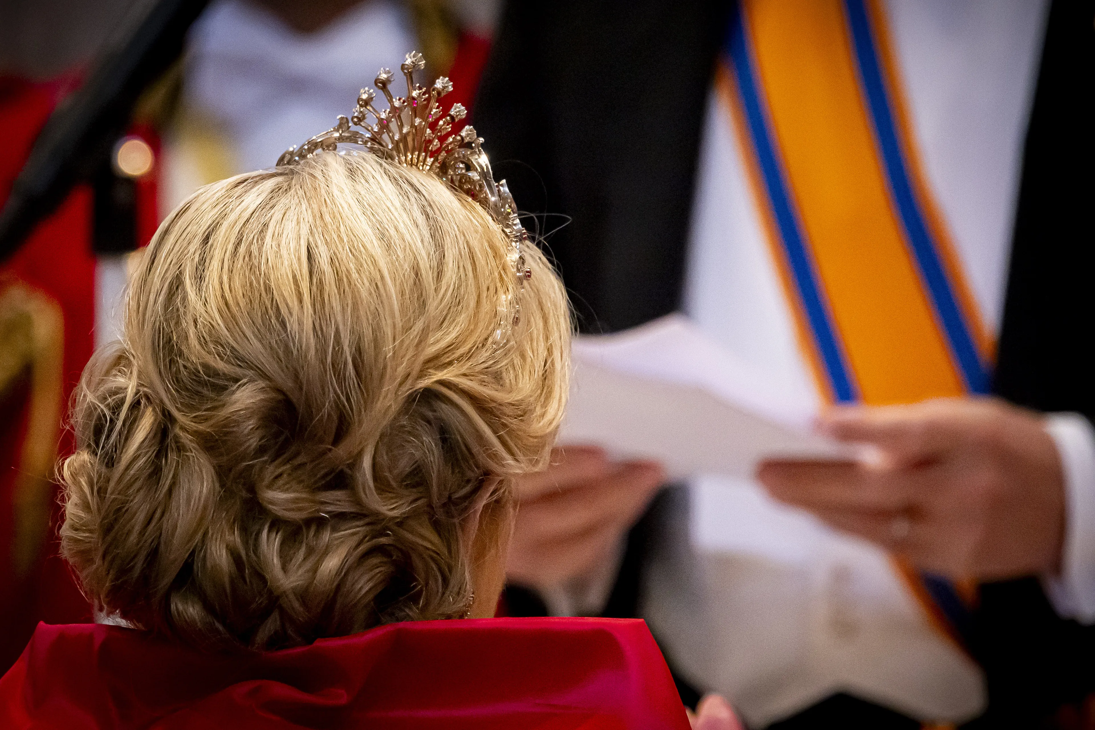 Koningin Máxima draagt het Pauwenstaartdiadeem.