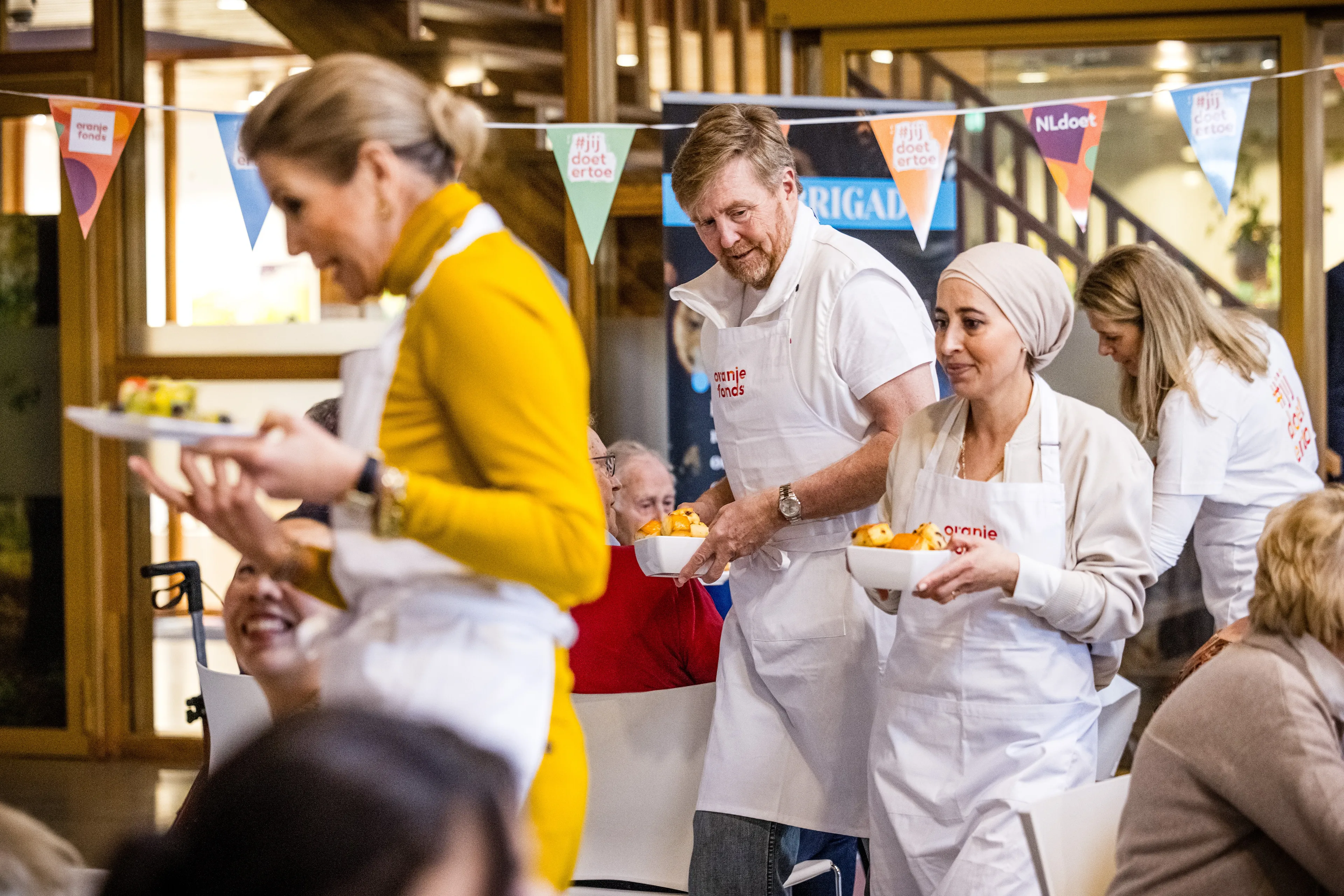 Koning Willem-Alexander werkt als bediende.
