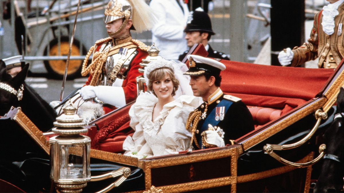 Dit weet je (nog) niet over de trouwjurk van prinses Diana