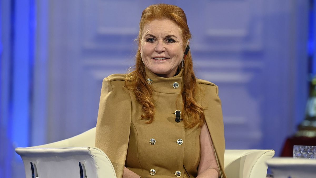 Sweet!  Sarah Ferguson is a very proud mother and grandmother