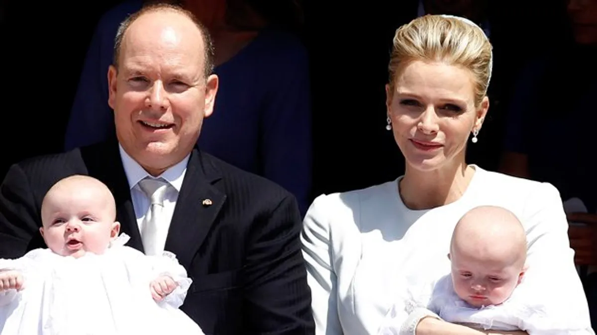 Tweeling prins Albert en prinses Charlène gedoopt - Blauw Bloed