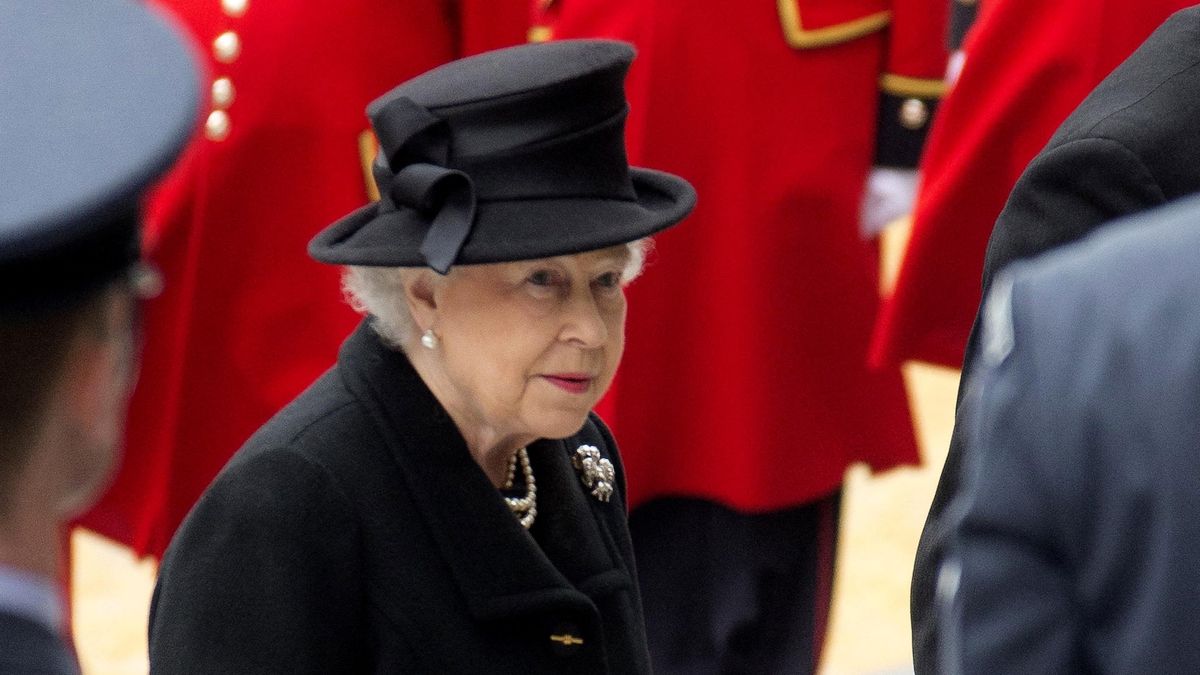 Vriendin En Assistente Van Koningin Elizabeth Overleden Blauw Bloed