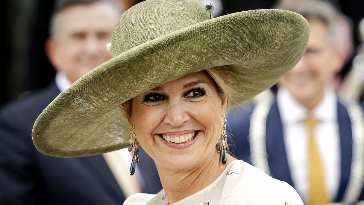 Leuk om te zien: koningin Máxima reist af naar Maastricht in stijlvolle outfit