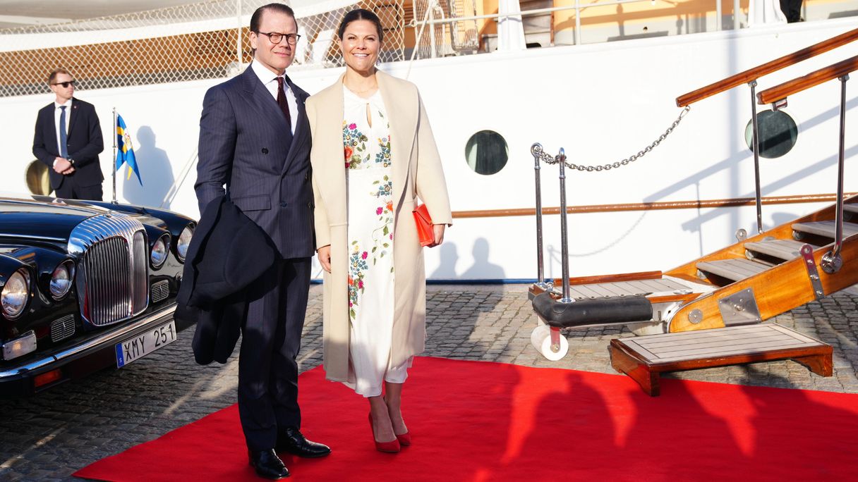 Staatsbezoek Denemarken aan Zweden afgesloten op 'drijvend paleis'