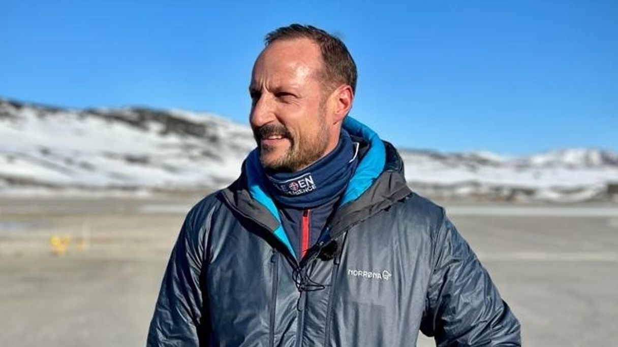 Kroonprins Haakon op expeditie naar Groenlandse ijskap