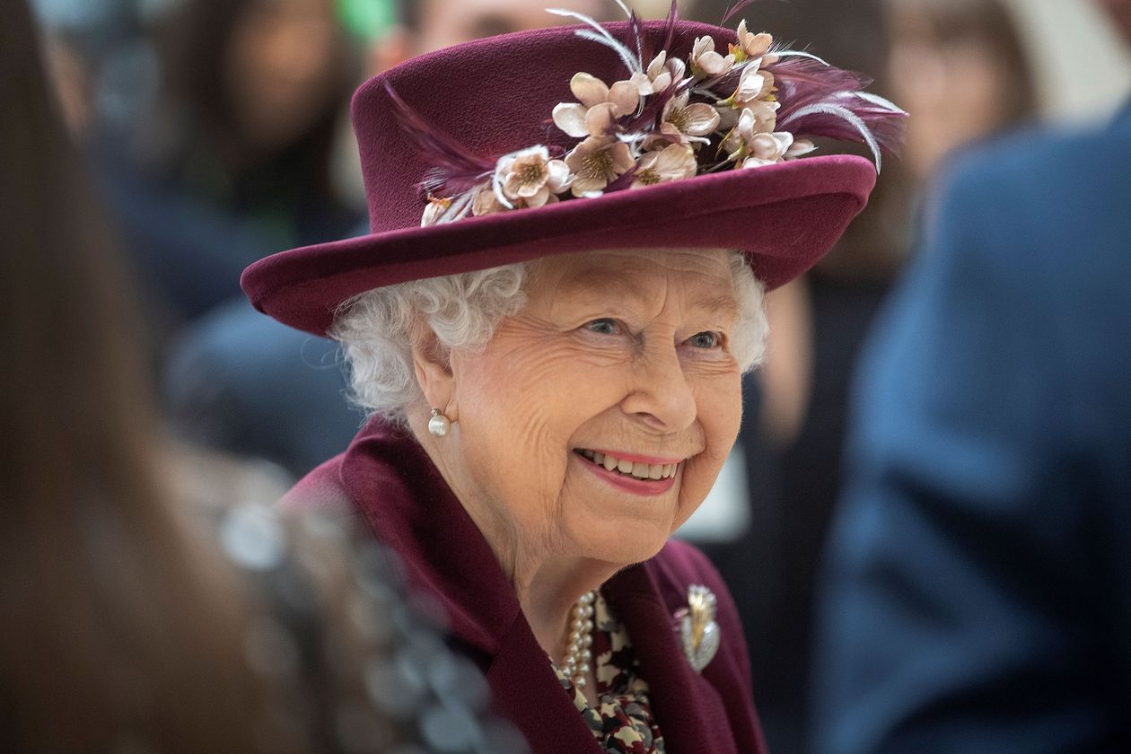 Queen Elizabeth Houdt Een Speciale Toespraak Blauw Bloed