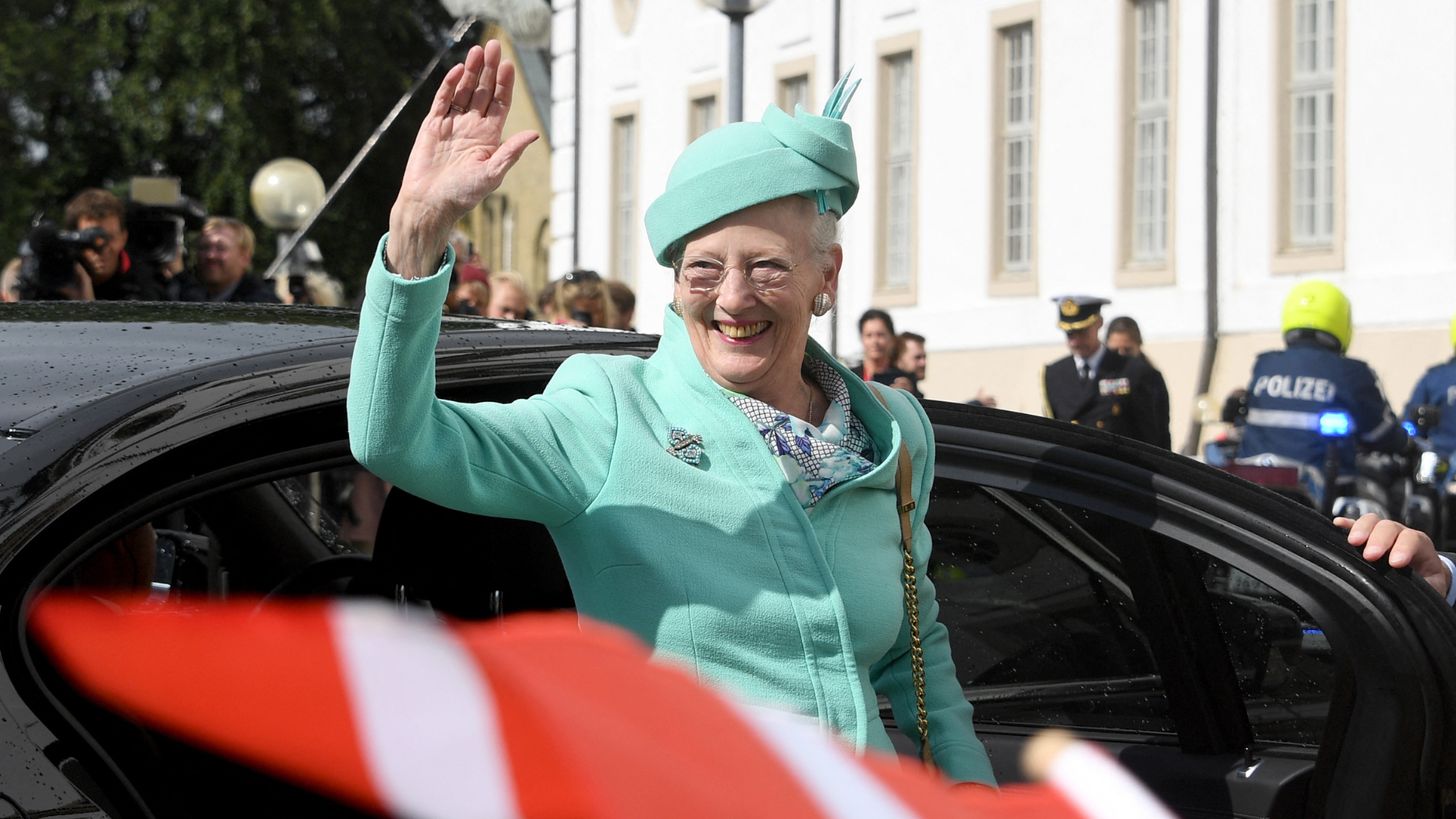 Leuk! Gezamenlijk uitje voor koningin Margrethe en de Noorse royals