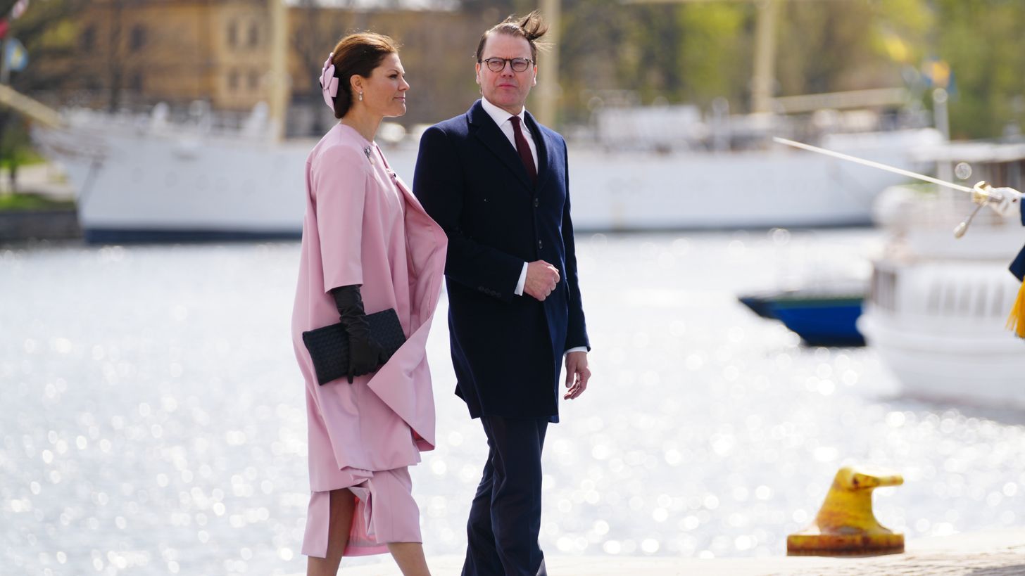 Leuke beelden: kroonprinses Victoria viert verjaardag met haar hele familie