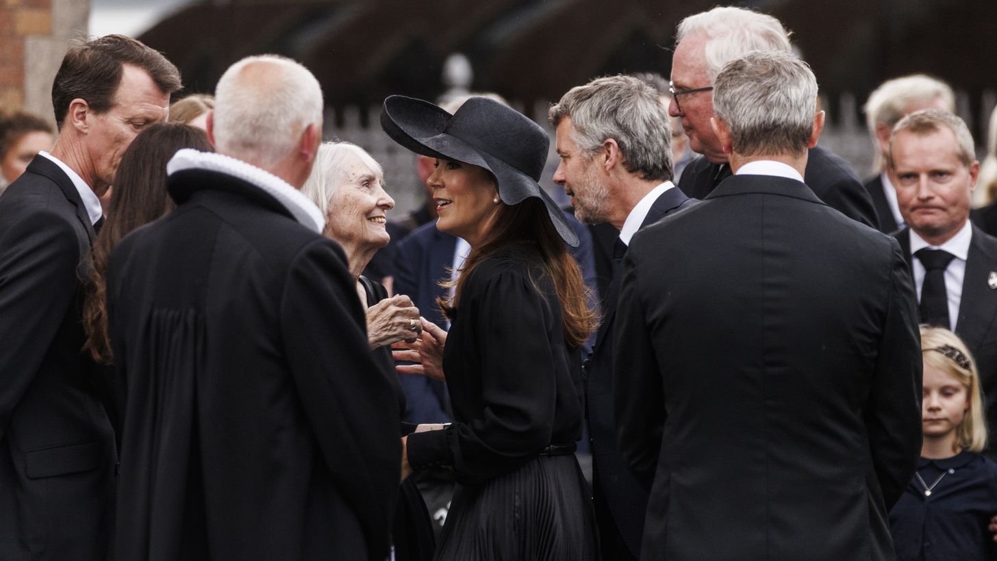 Emotioneel afscheid voor koning Frederik en koningin Mary