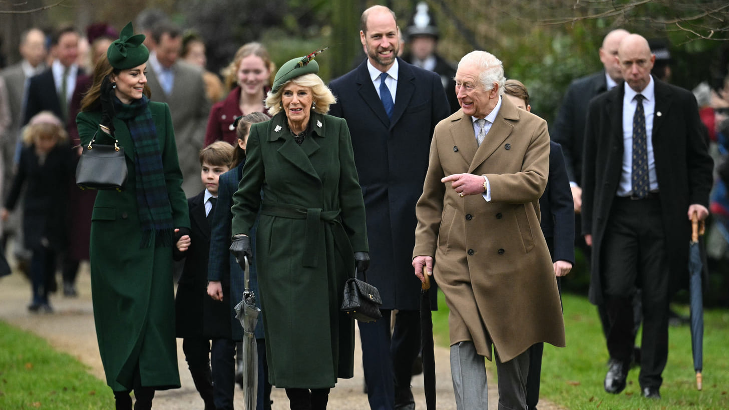 Bijna de hele Britse koninklijke familie compleet voor kerstviering in Sandringham