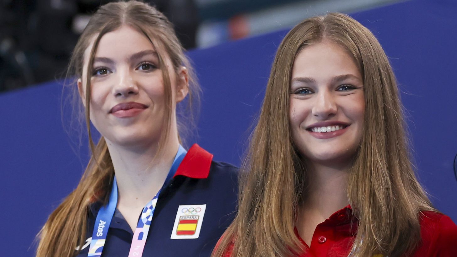 Zusjes Leonor en Sofía samen op pad tijdens de Olympische Spelen