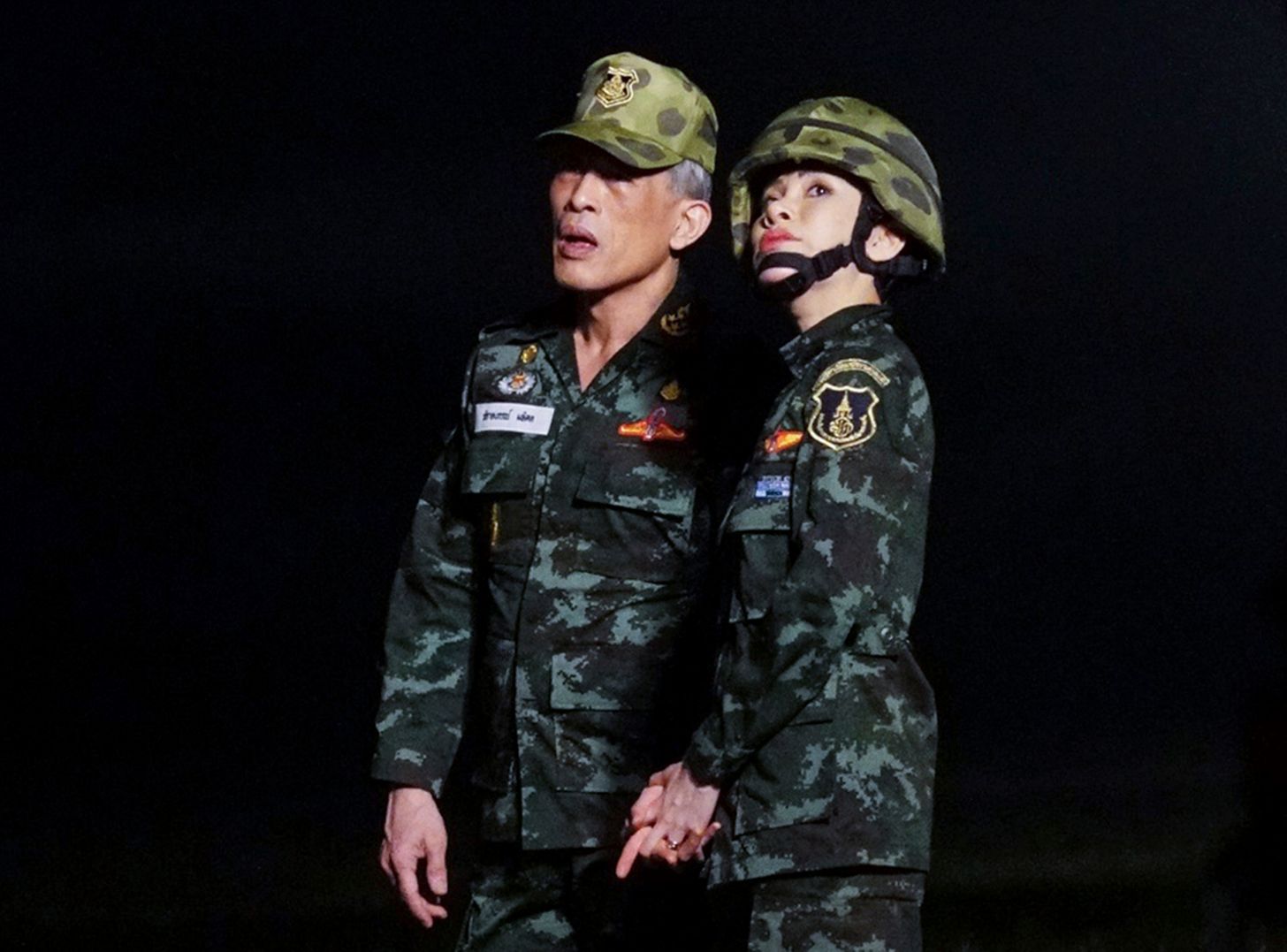 Thaise koning verrast met opvallende actie