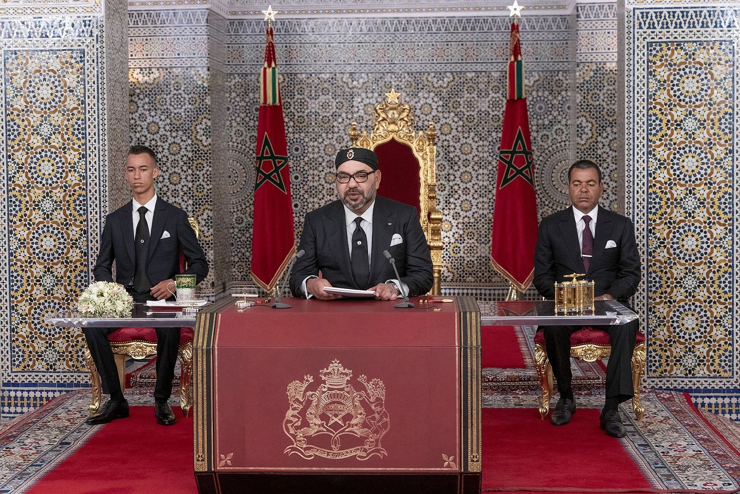 Koning Mohammed VI pompt miljarden in economie