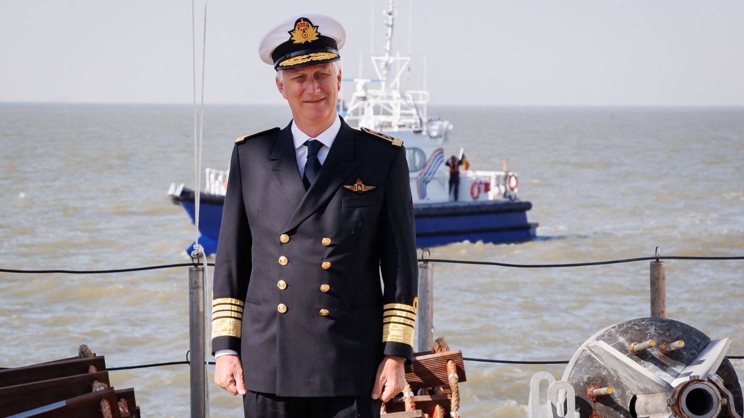 Foto's: koning Filip onder de indruk tijdens tocht op zee