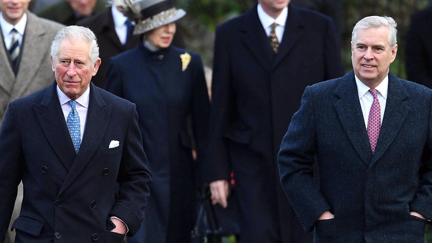 'Prins Charles trekt miljoenen uit voor broer Andrew'