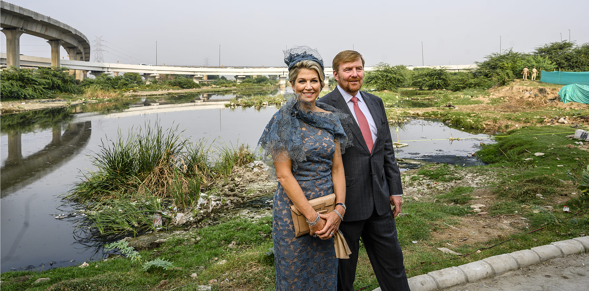 Koningspaar_bij_Barapullah_Drain.jpg