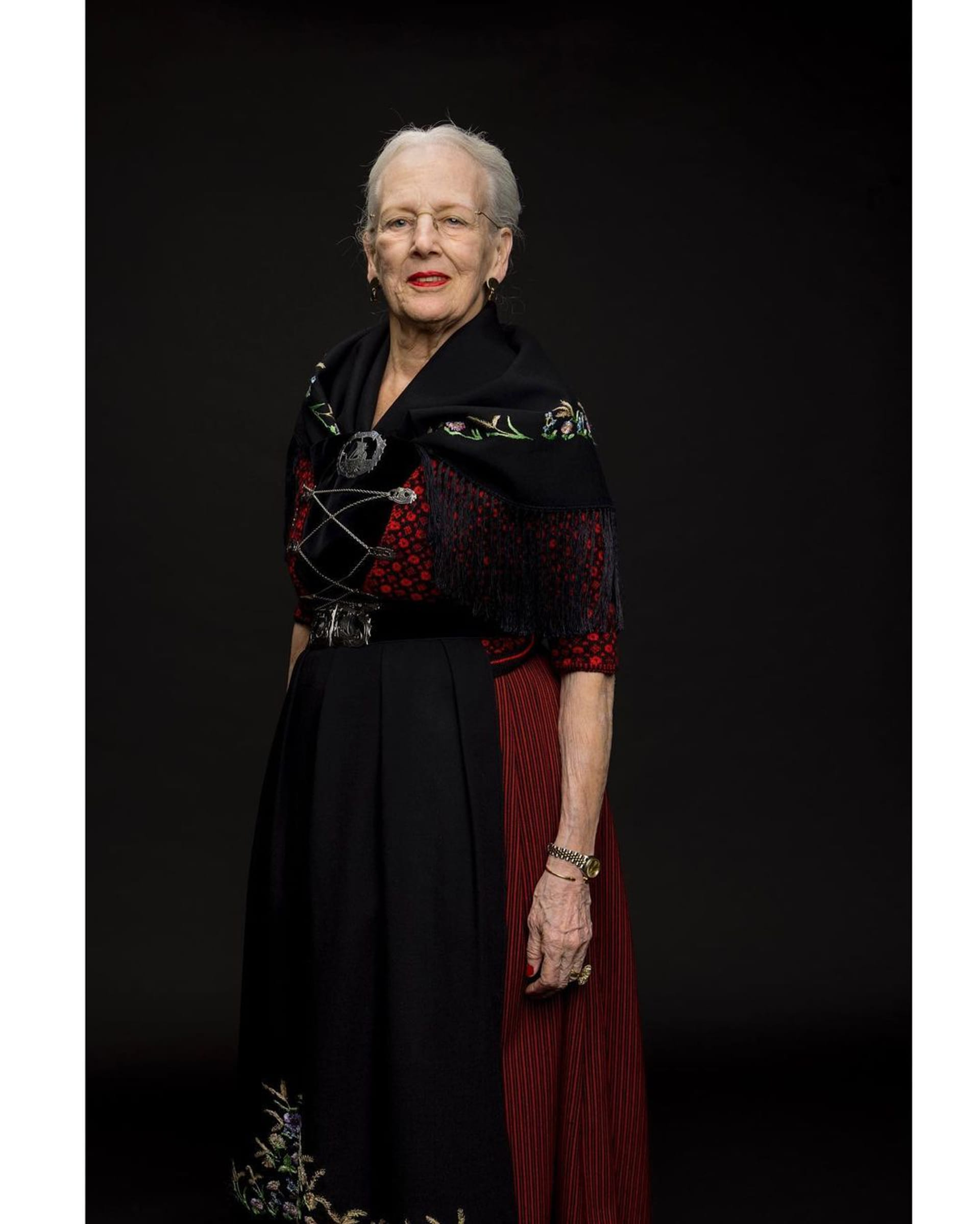 Margrethe_in_klederdracht.jpg
