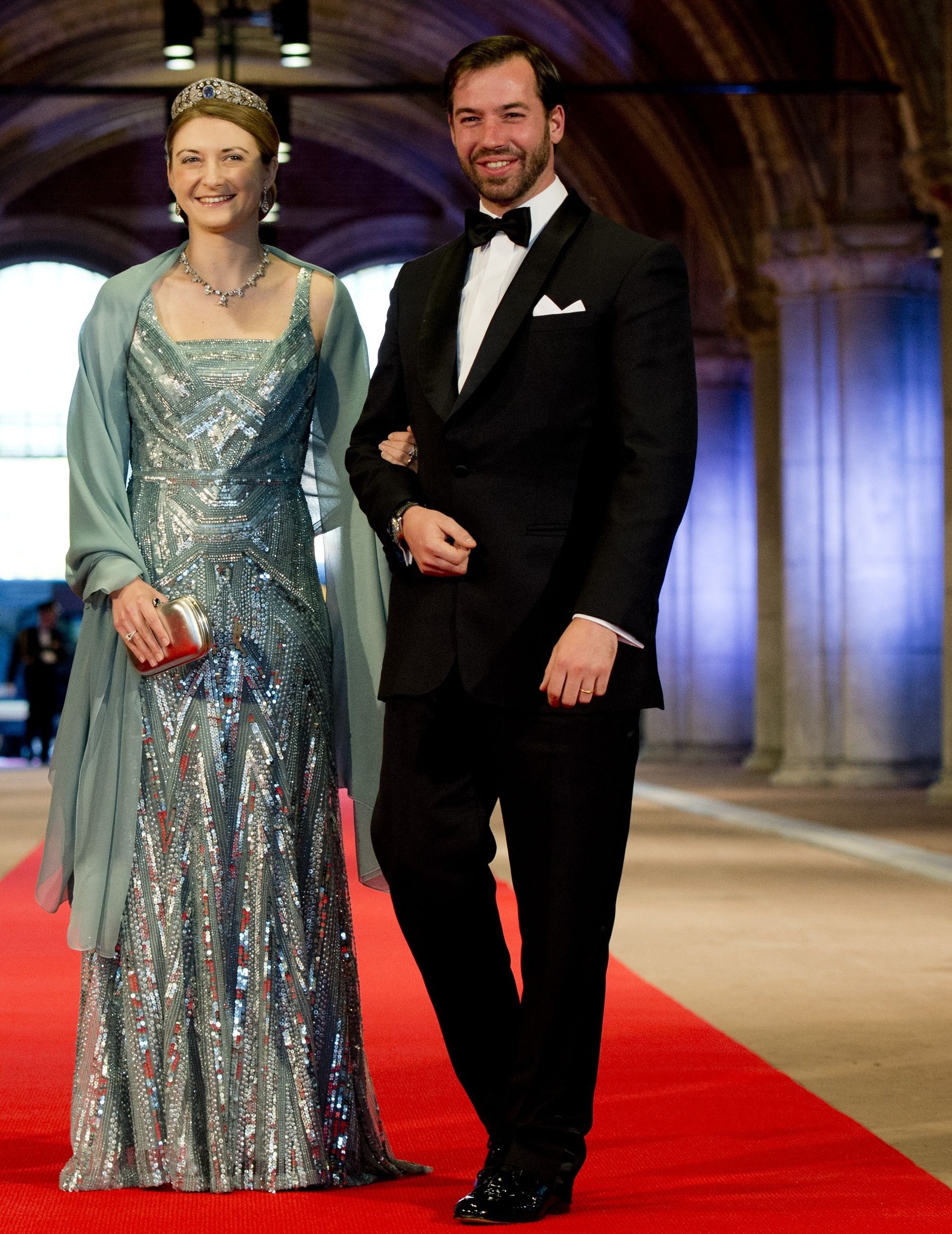 Guillaume-en-Stephanie-aan-vooravond-aftreden-koningin-Beatrix