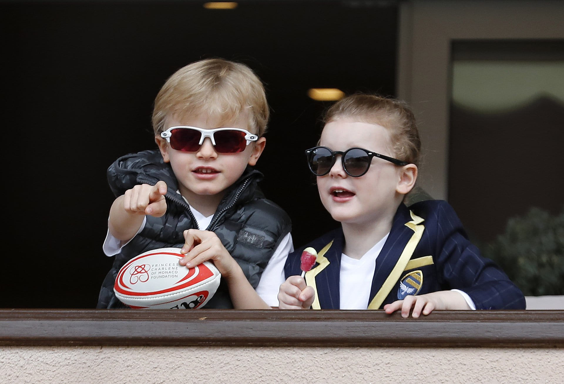 Royale belangstelling voor een rugby toernooi in Monaco, 11 mei 2019.