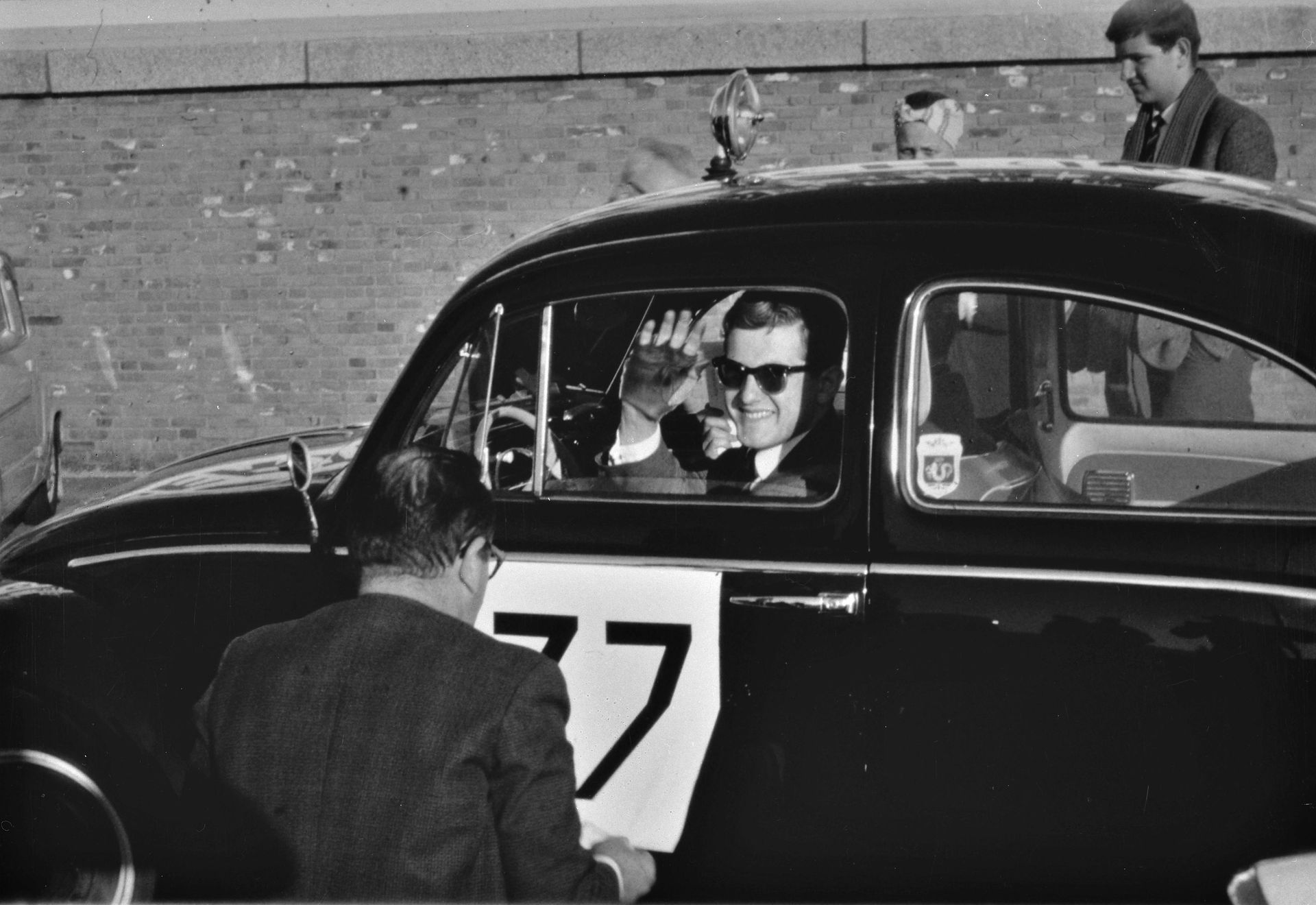 1965 - Pieter van Vollenhoven tijdens één van de rally's waaraan hij heeft meegedaan