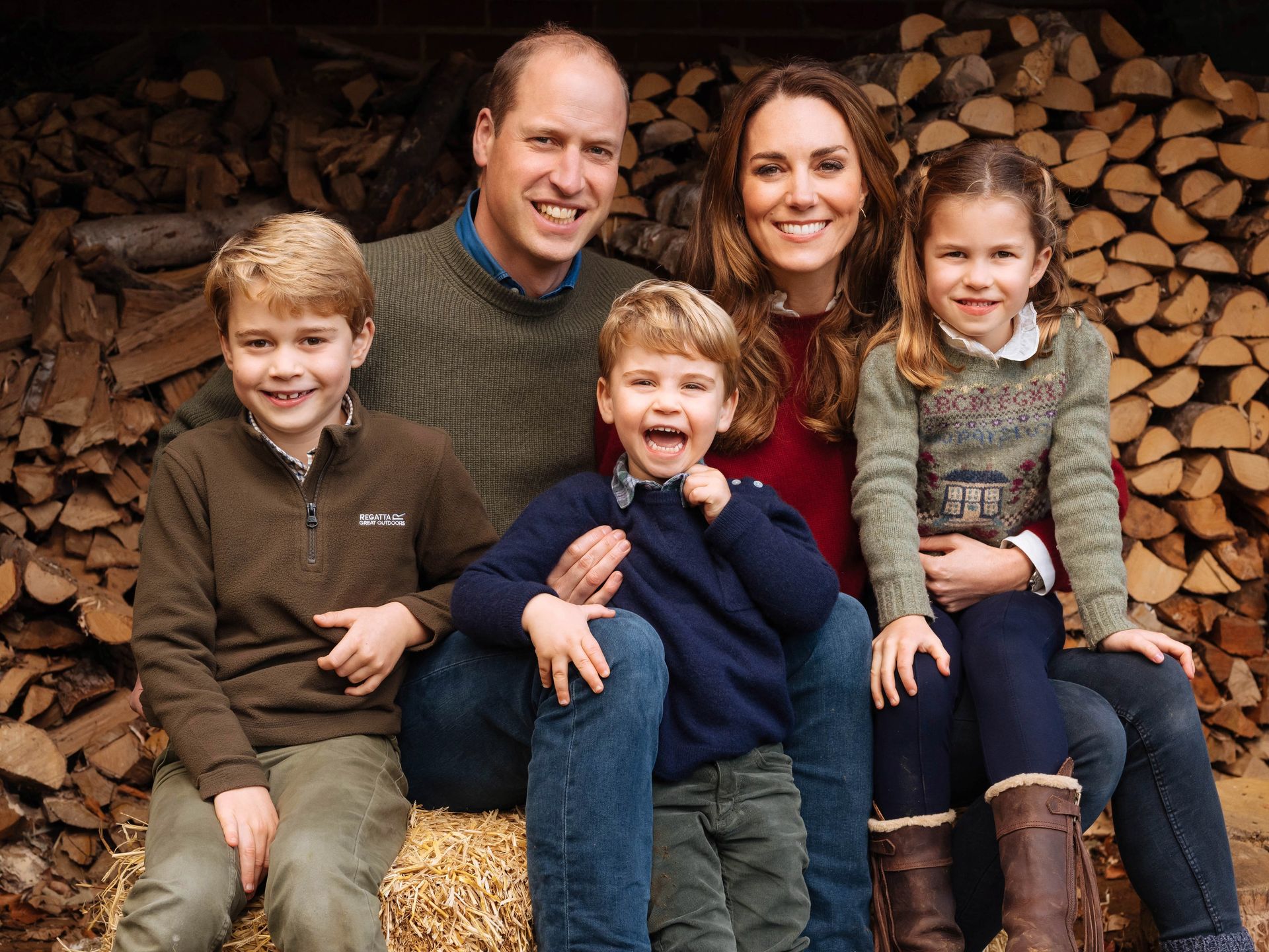 2020 - Prinses Charlotte en haar gezin op een kerstkaartfoto van Kensington Palace