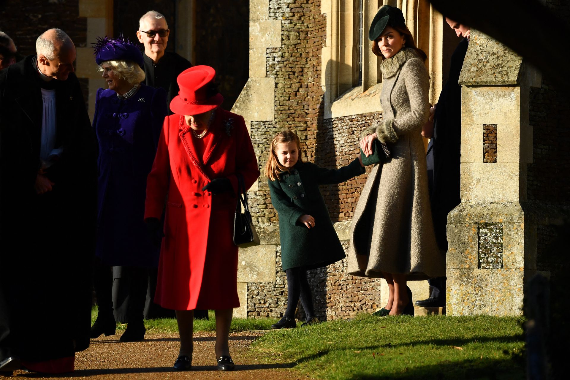Koningin Elizabeth, Catherine prinses van Wales en haar dochter prinses Charlotte in 2019.