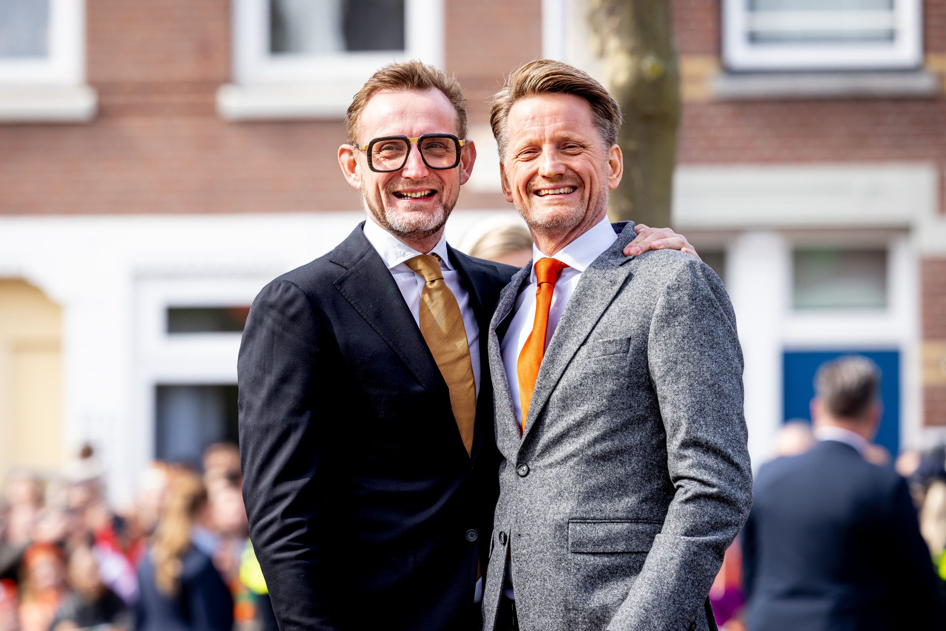 Prins Pieter-Christiaan samen met prins Bernhard tijdens Koningsdag 2023.
