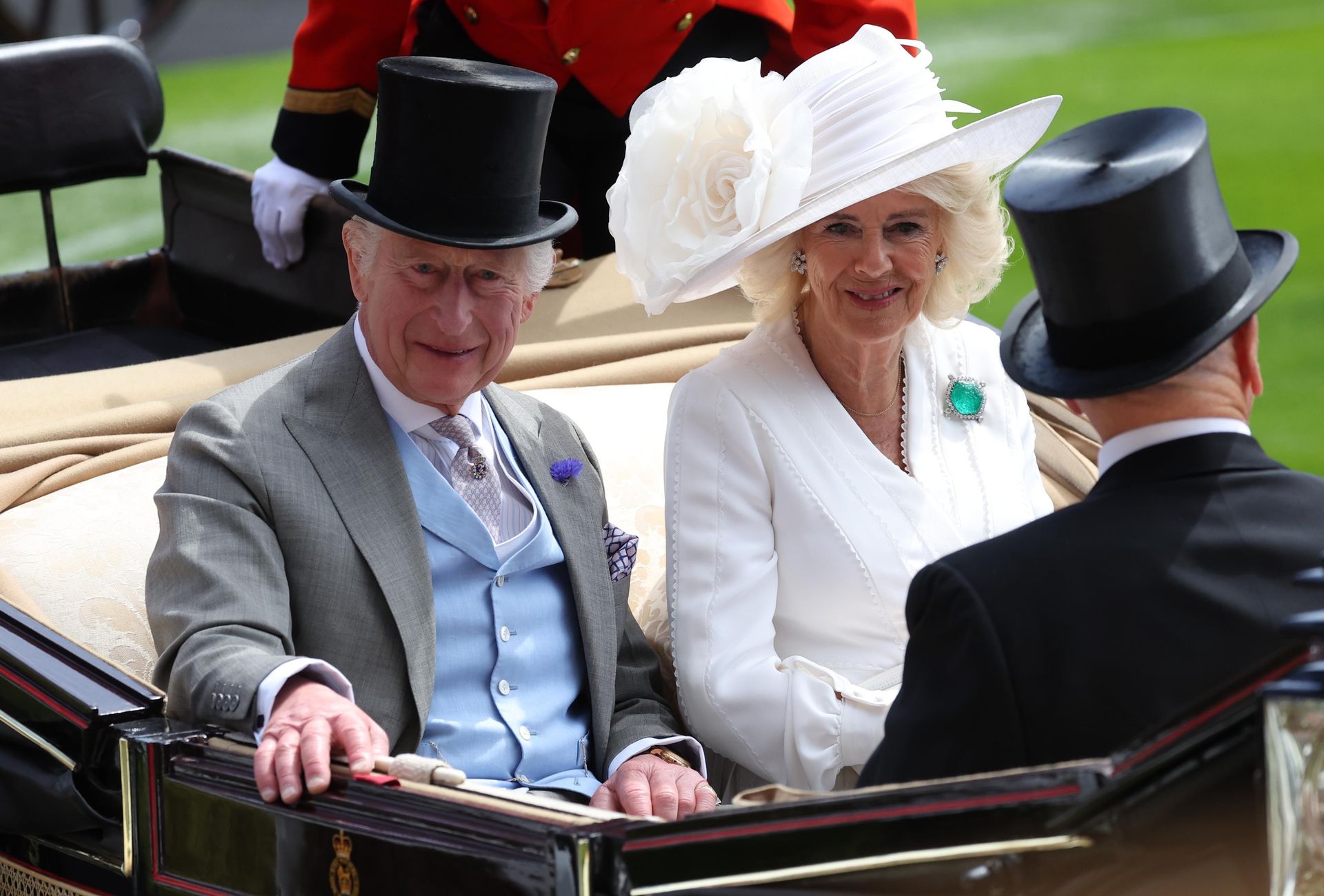 charles_camilla_ascot