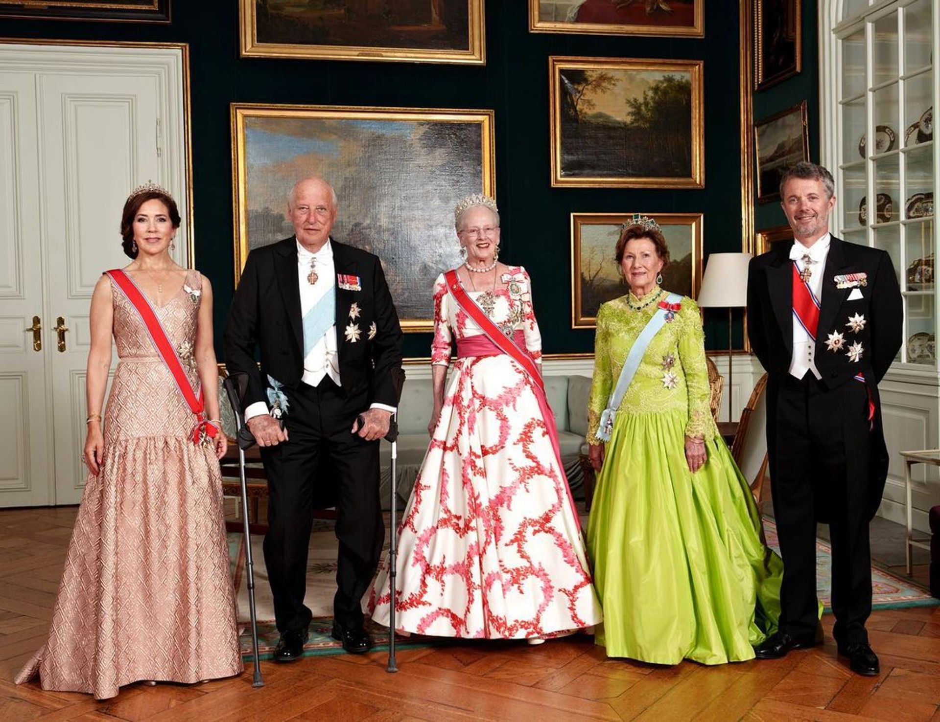 Margrethe, Sonja, Harald, Frederik, Mary