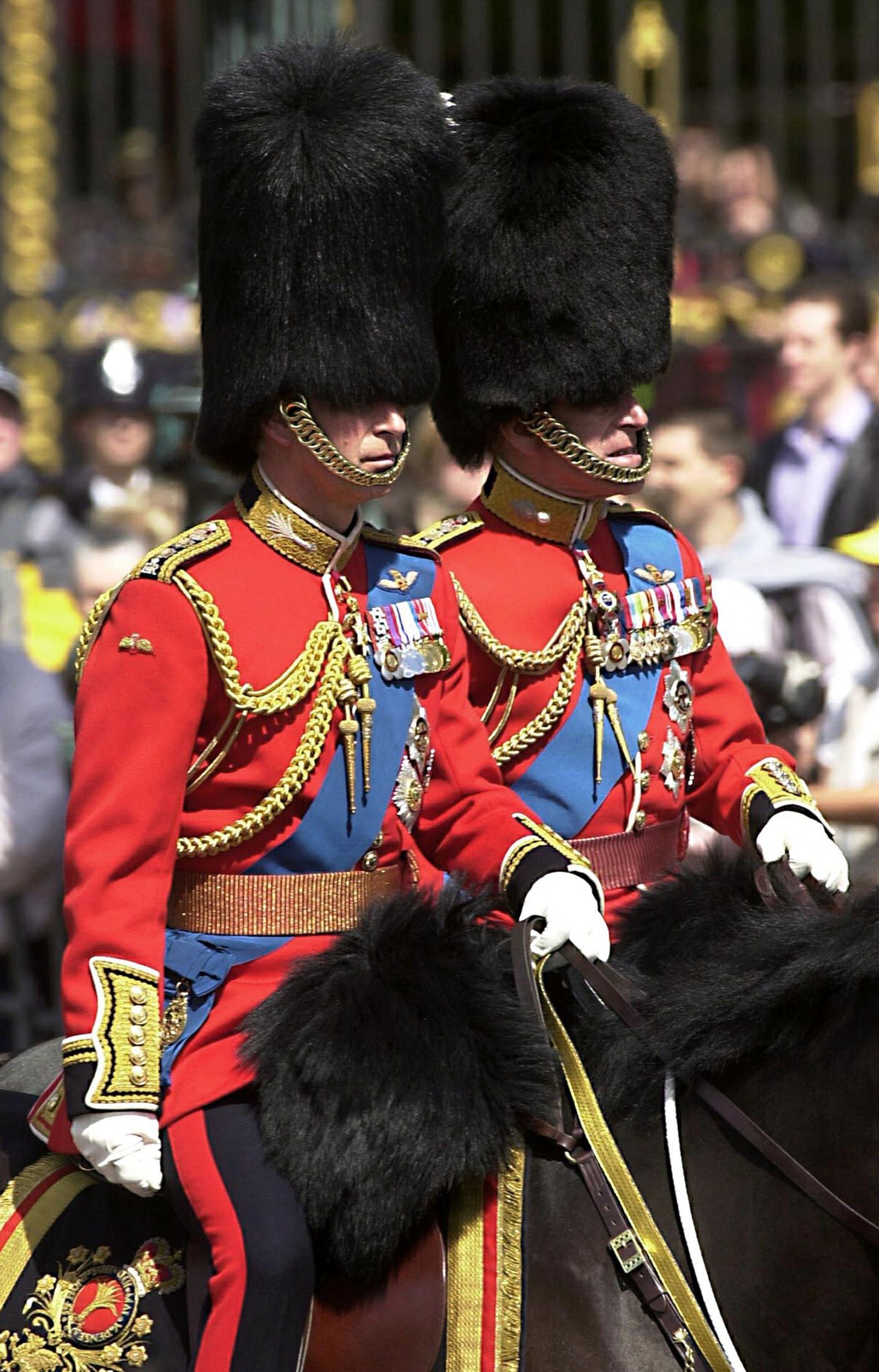 Charles en Philip trooping the colour
