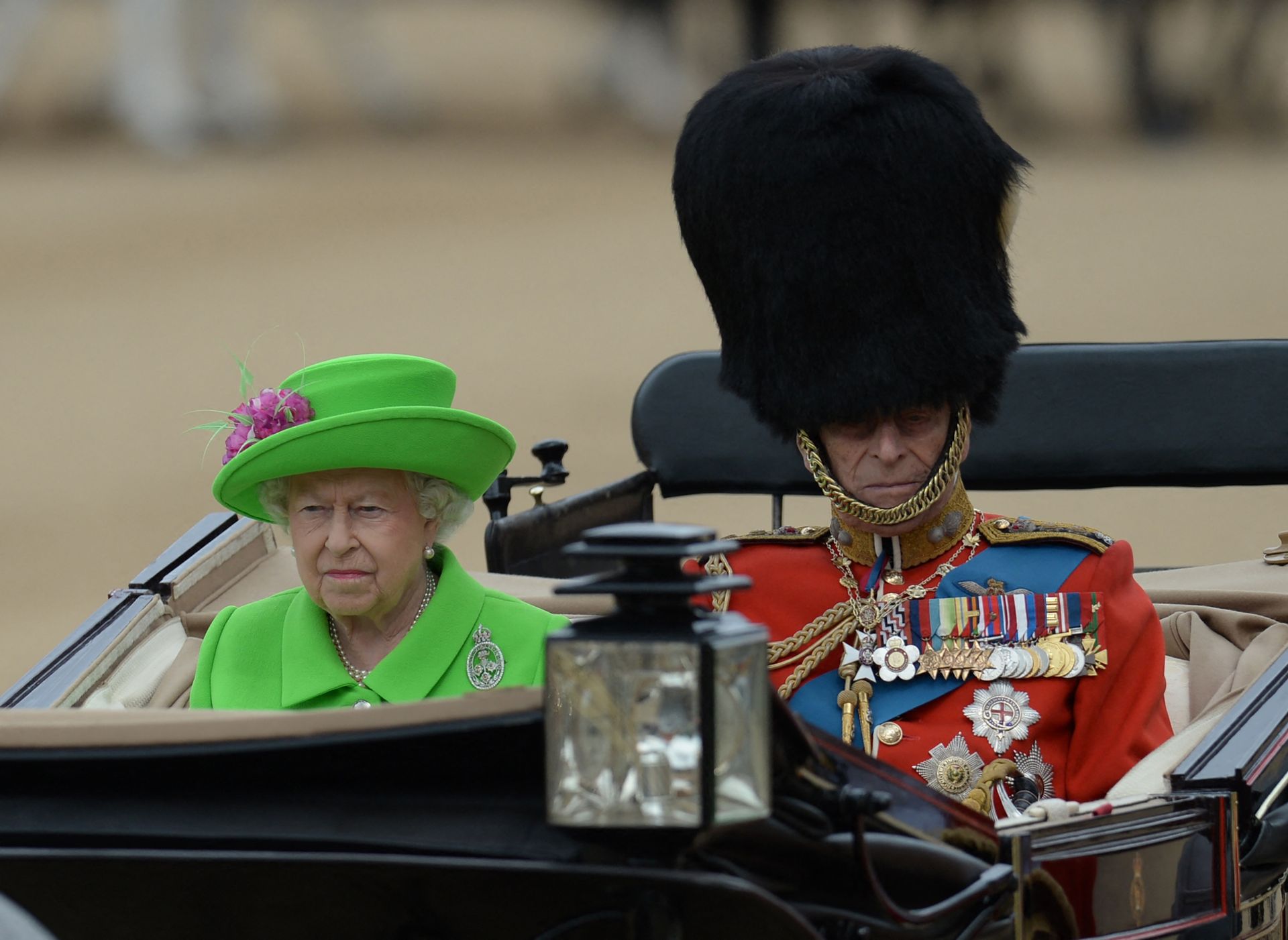 Koningin Elizabeth en prins Philip tijdens Trooping the Colour in 2016.