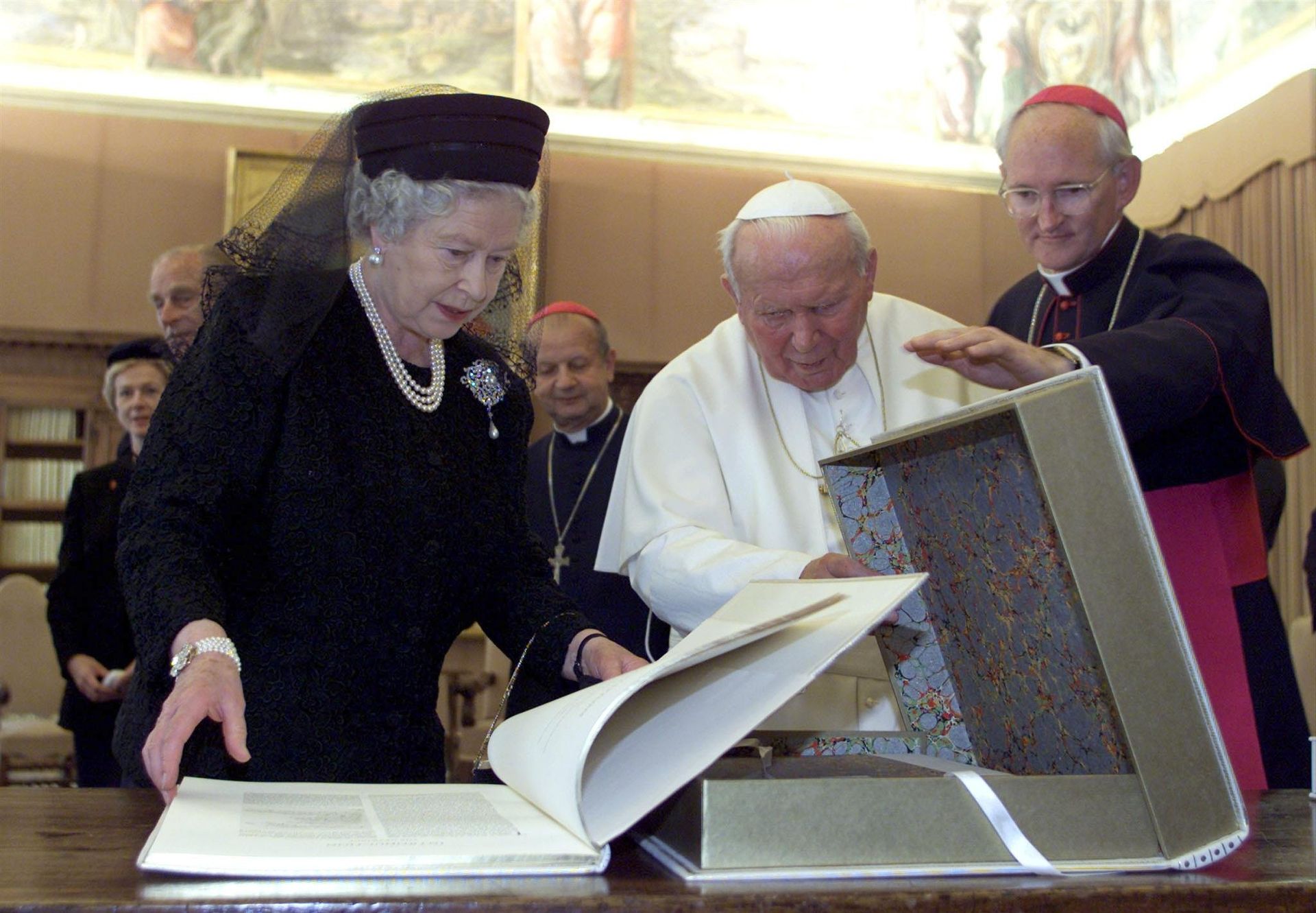 Elizabeth II Johannes Paulus II Vaticaan 2000
