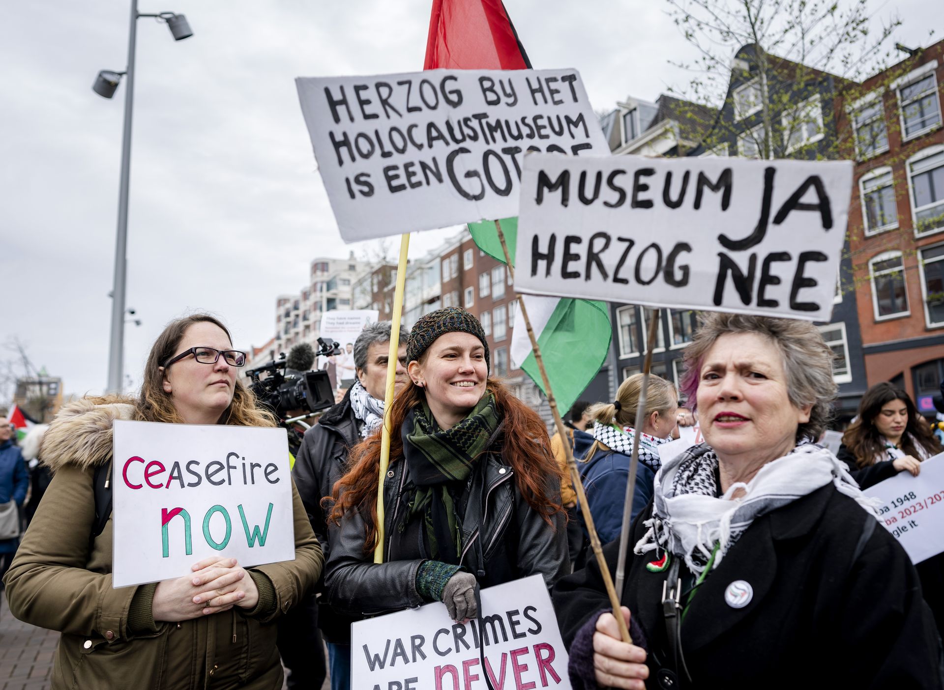 protesten-holocaustmuseum