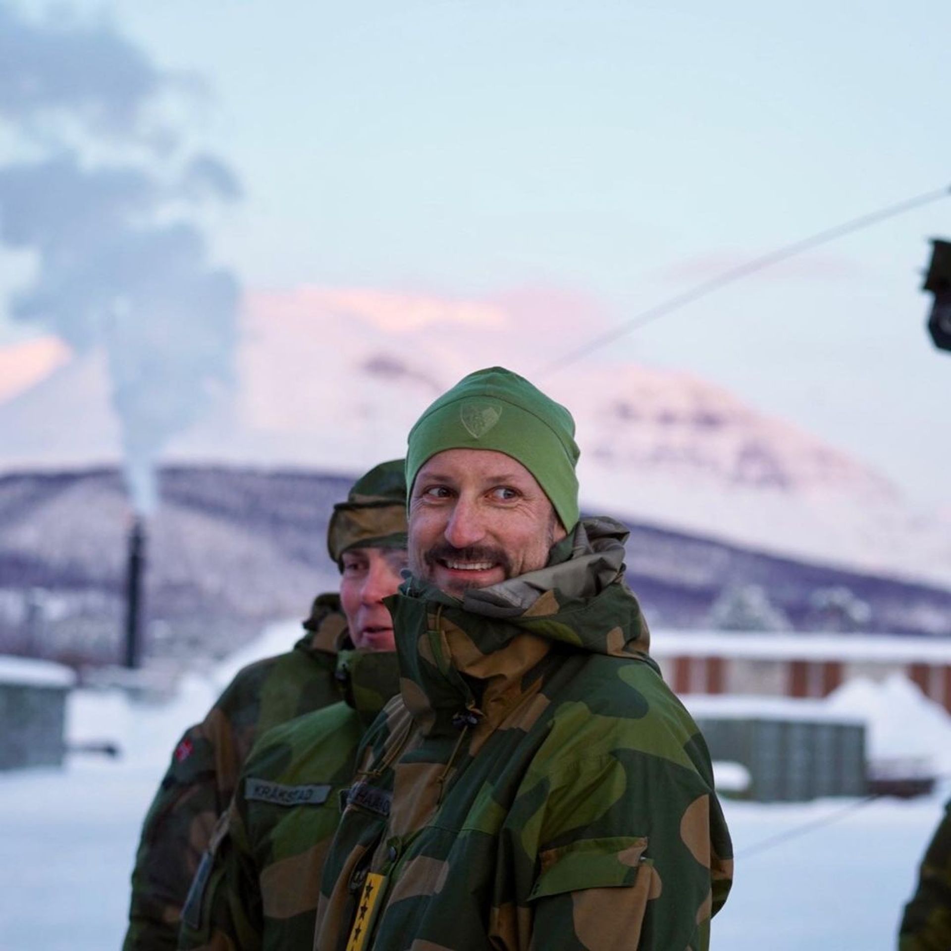 Haakon bezoekt militairen, 2023